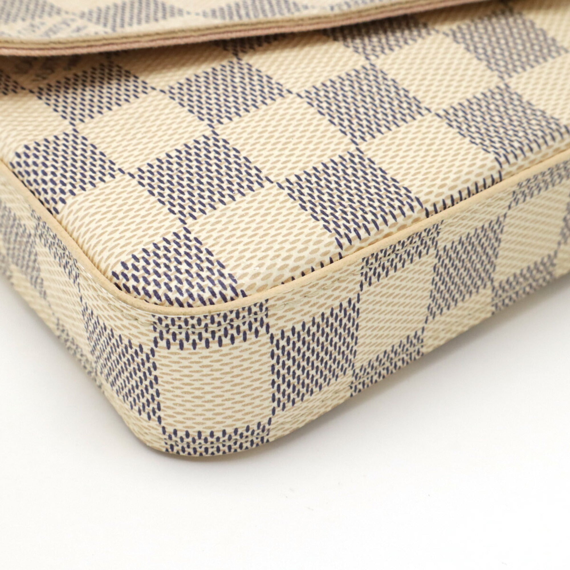 Louis Vuitton Ivory Damier Azur Clutch Bag Pochette Shoulder Bag (Pre-Owned)
