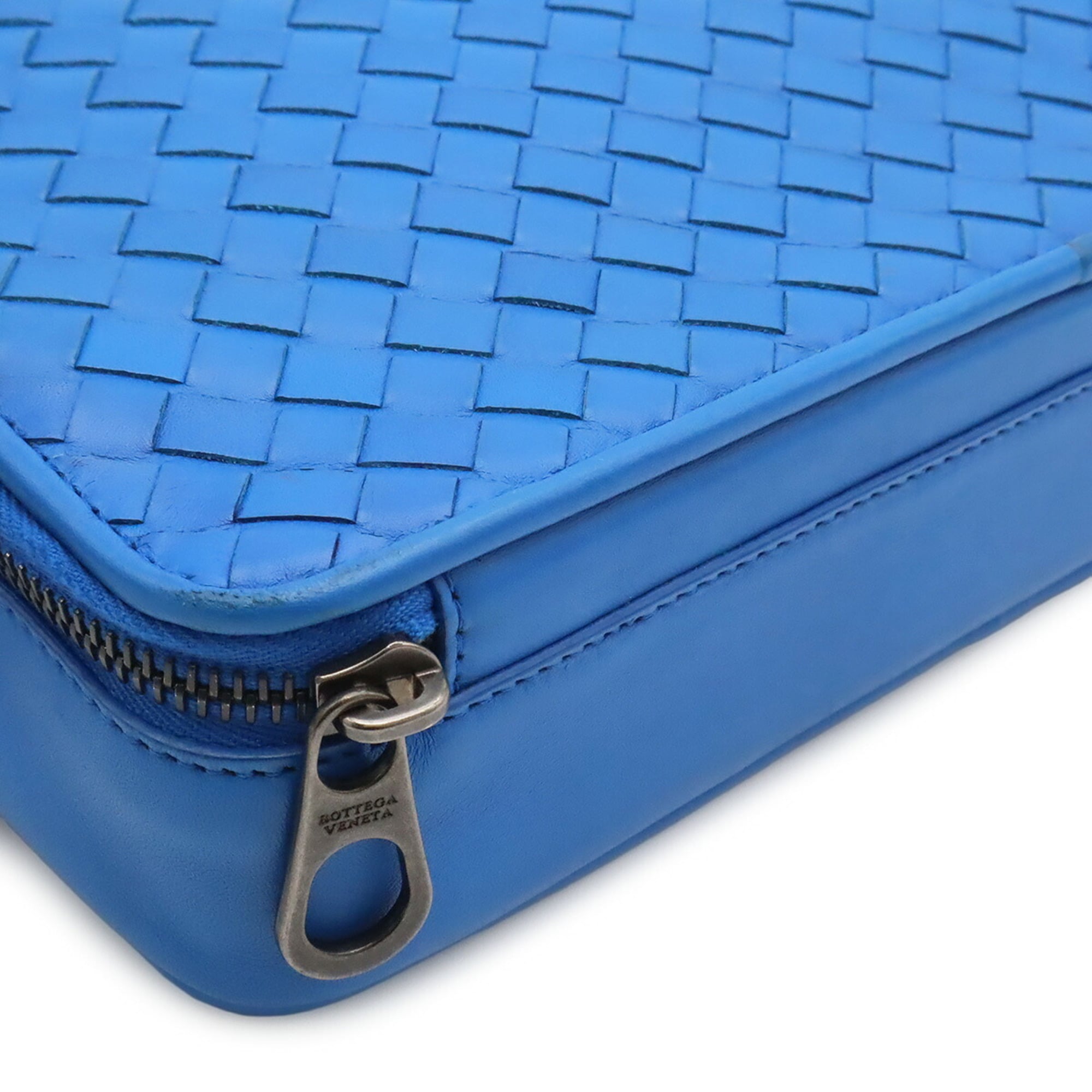 Bottega Veneta Intrecciato Blue Leather Clutch Bag (Pre-Owned)