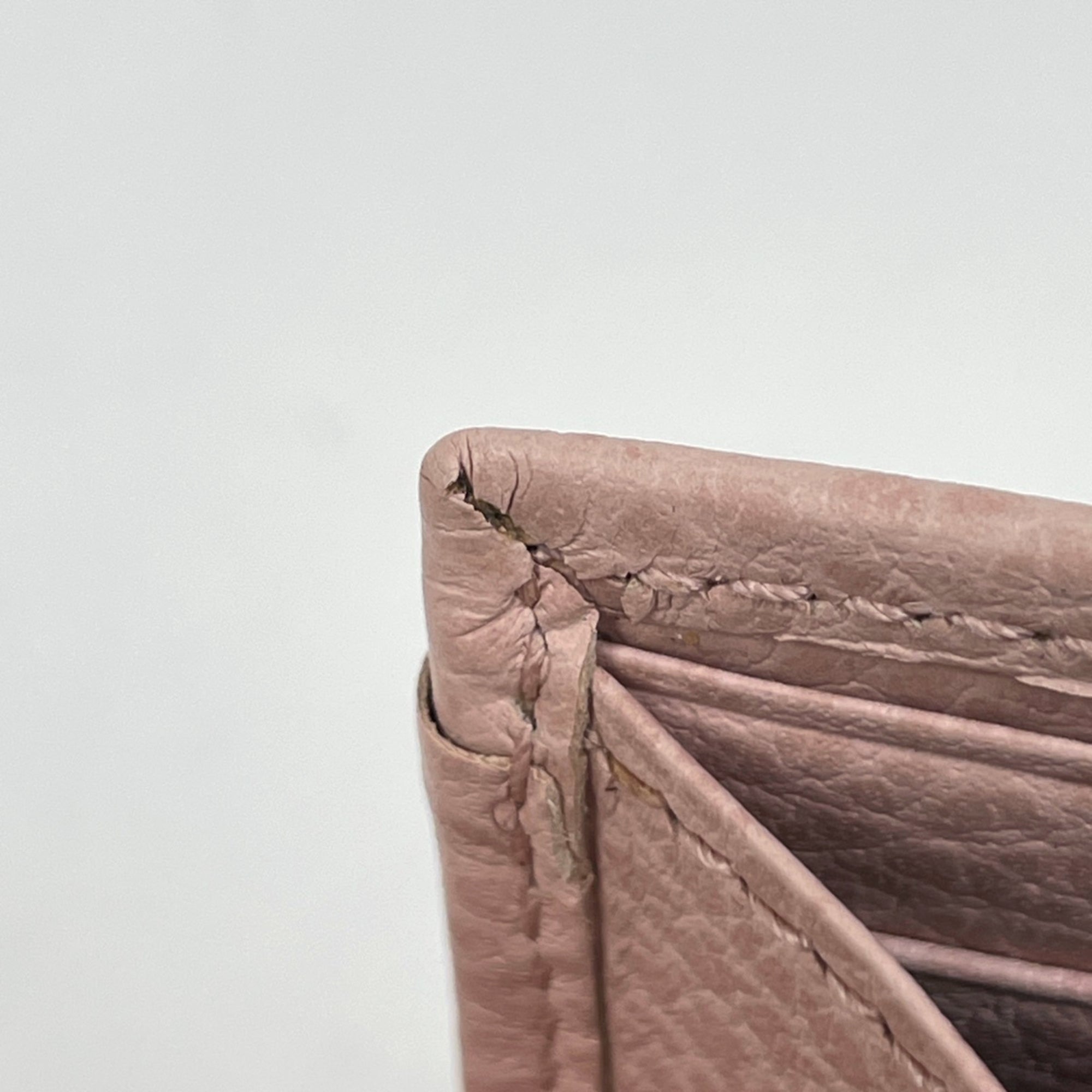 Gucci Pink Leather Chain/Shoulder Wallet (Pre-Owned)