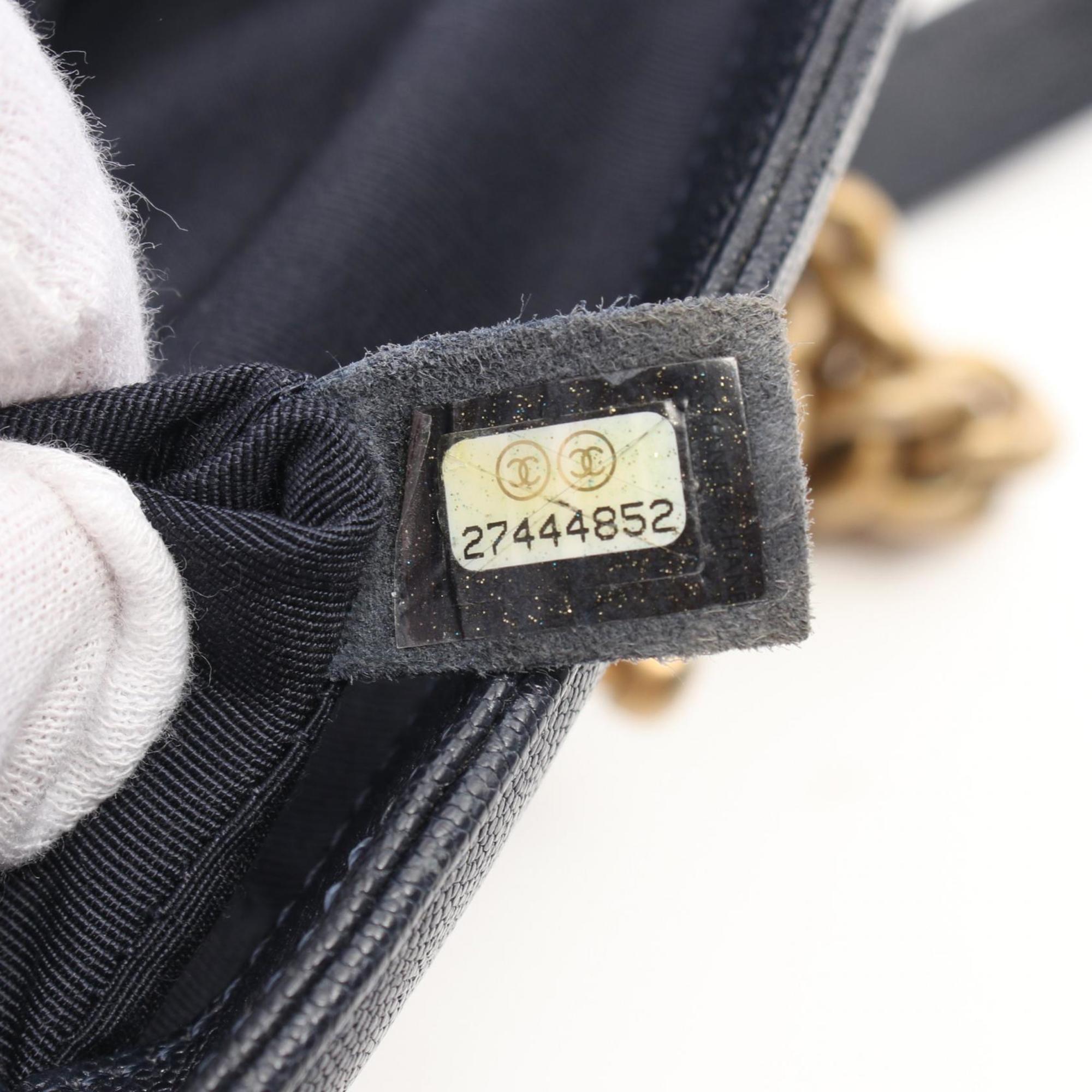 Chanel Navy Leather Shoulder Bag (Pre-Owned)