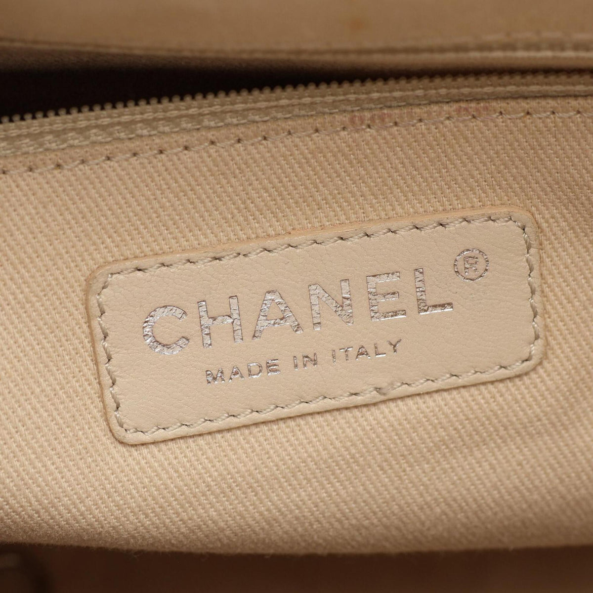 Chanel Ivory Grained Calfskin Handbag Tote Bag (Pre-Owned)