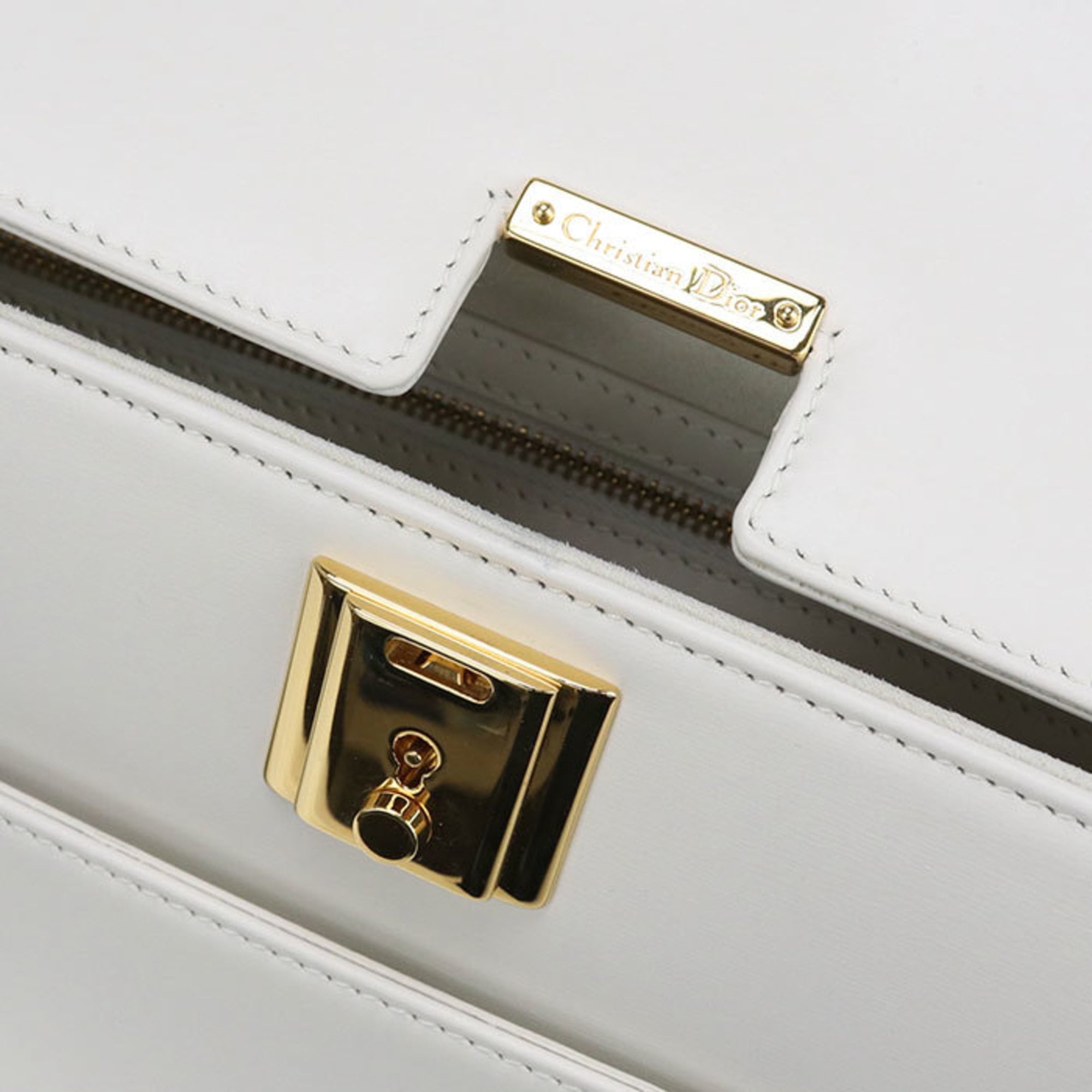 Christian Dior White Leather Handbag (Pre-Owned)