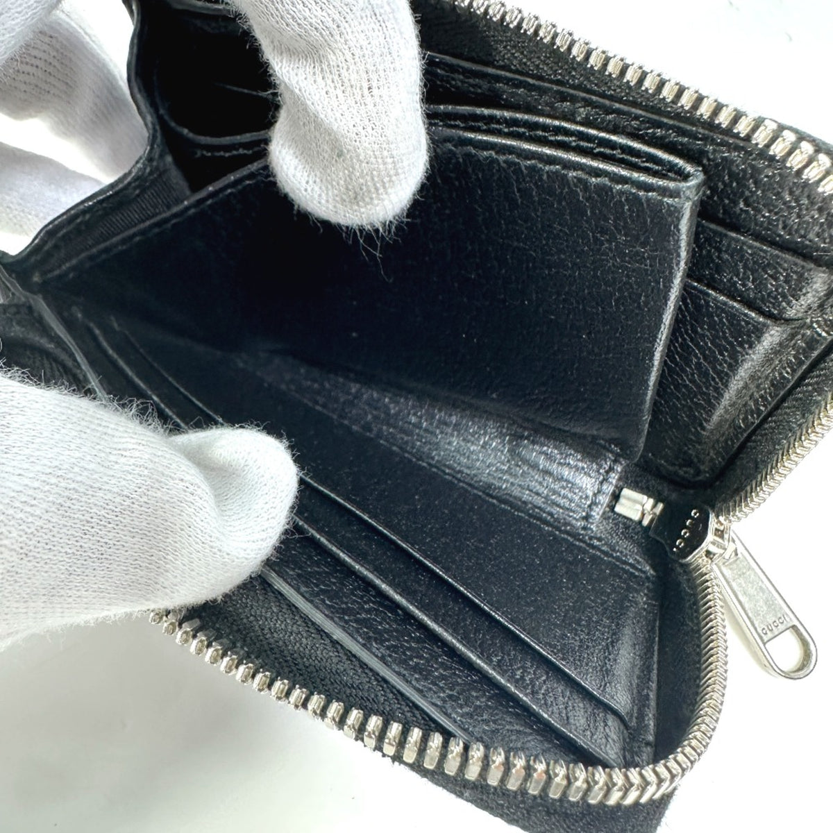 Gucci Black Leather Coin Purse/Coin Case (Pre-Owned)