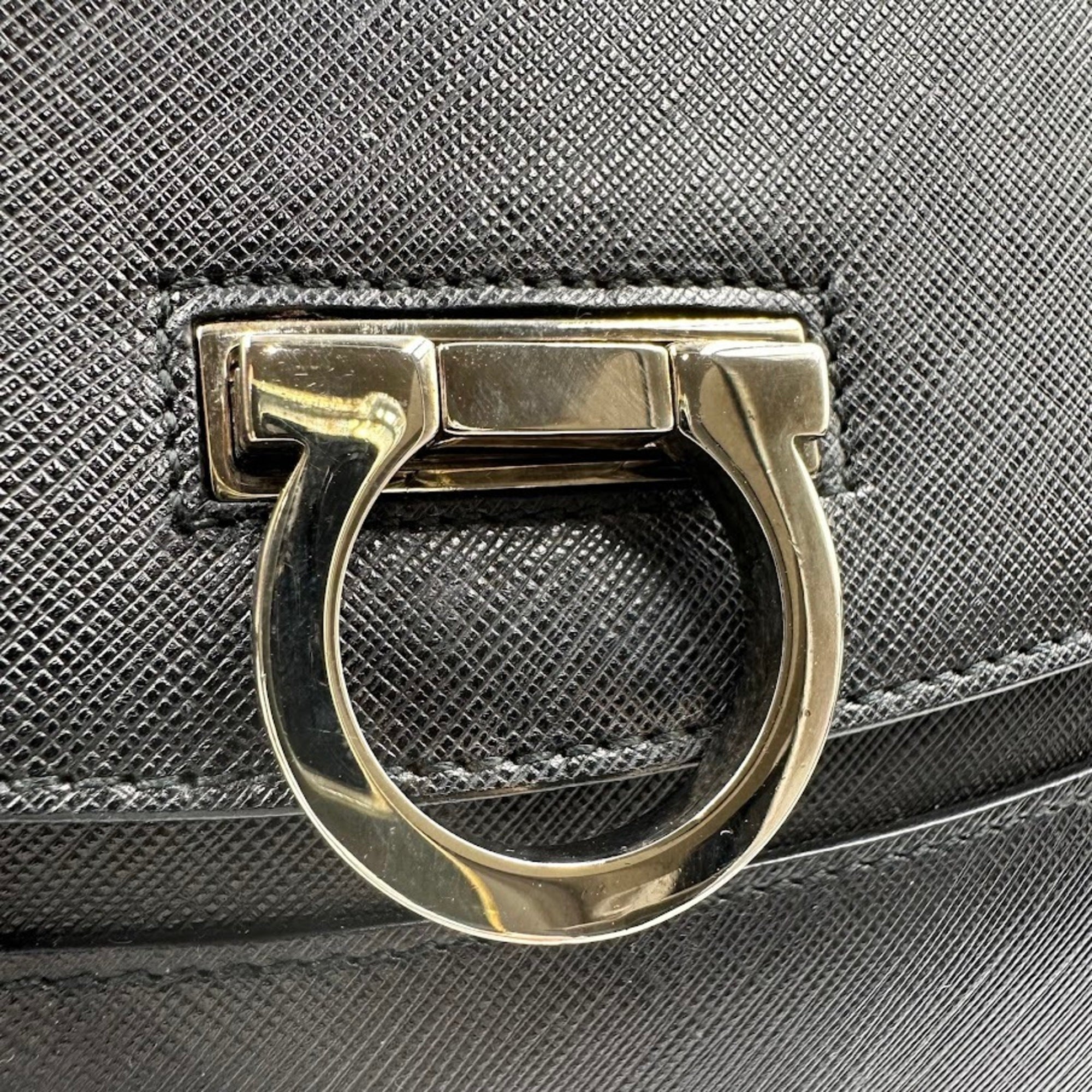 Salvatore Ferragamo Black Leather Handbag (Pre-Owned)