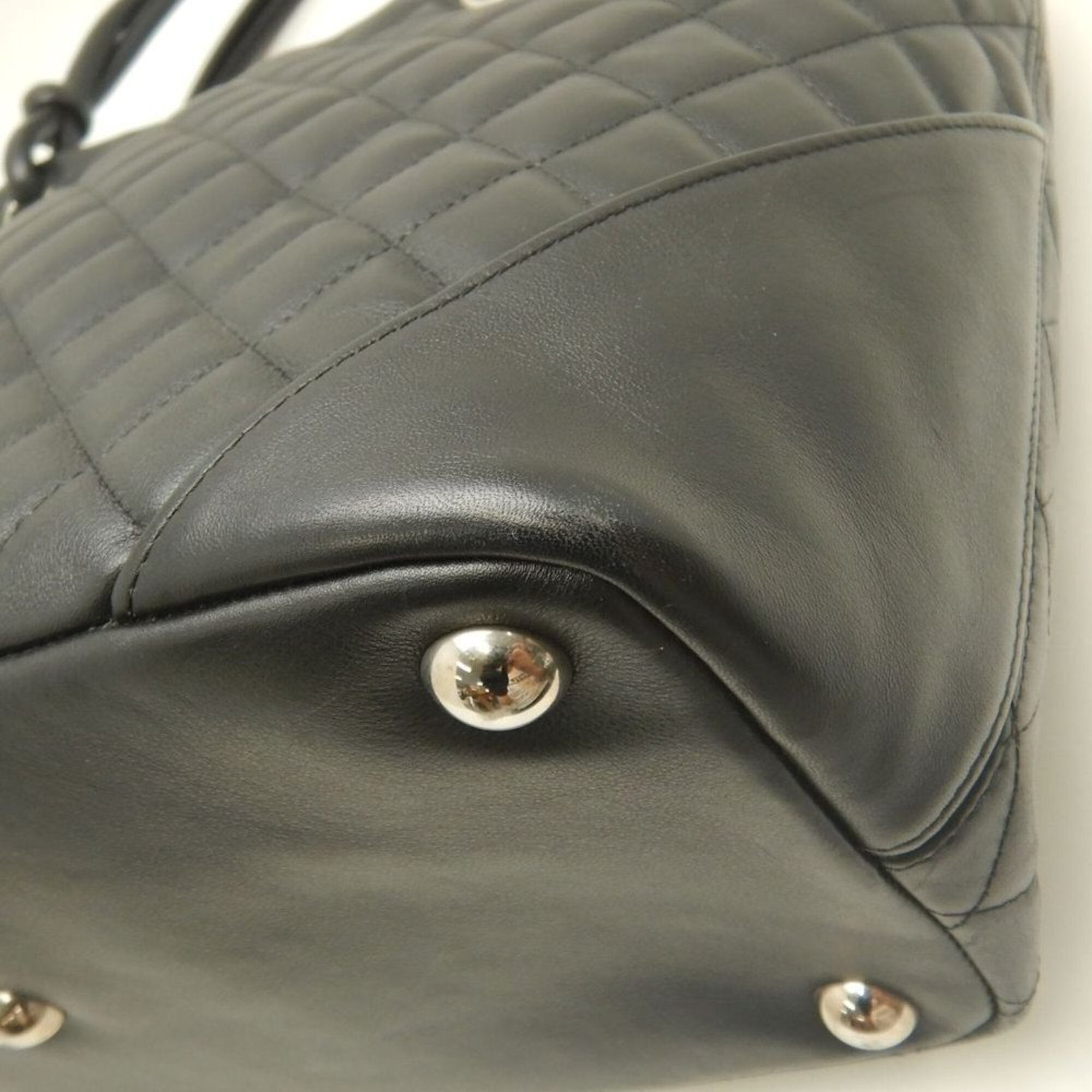 Chanel Black White Leather Tote Bag (Pre-Owned)