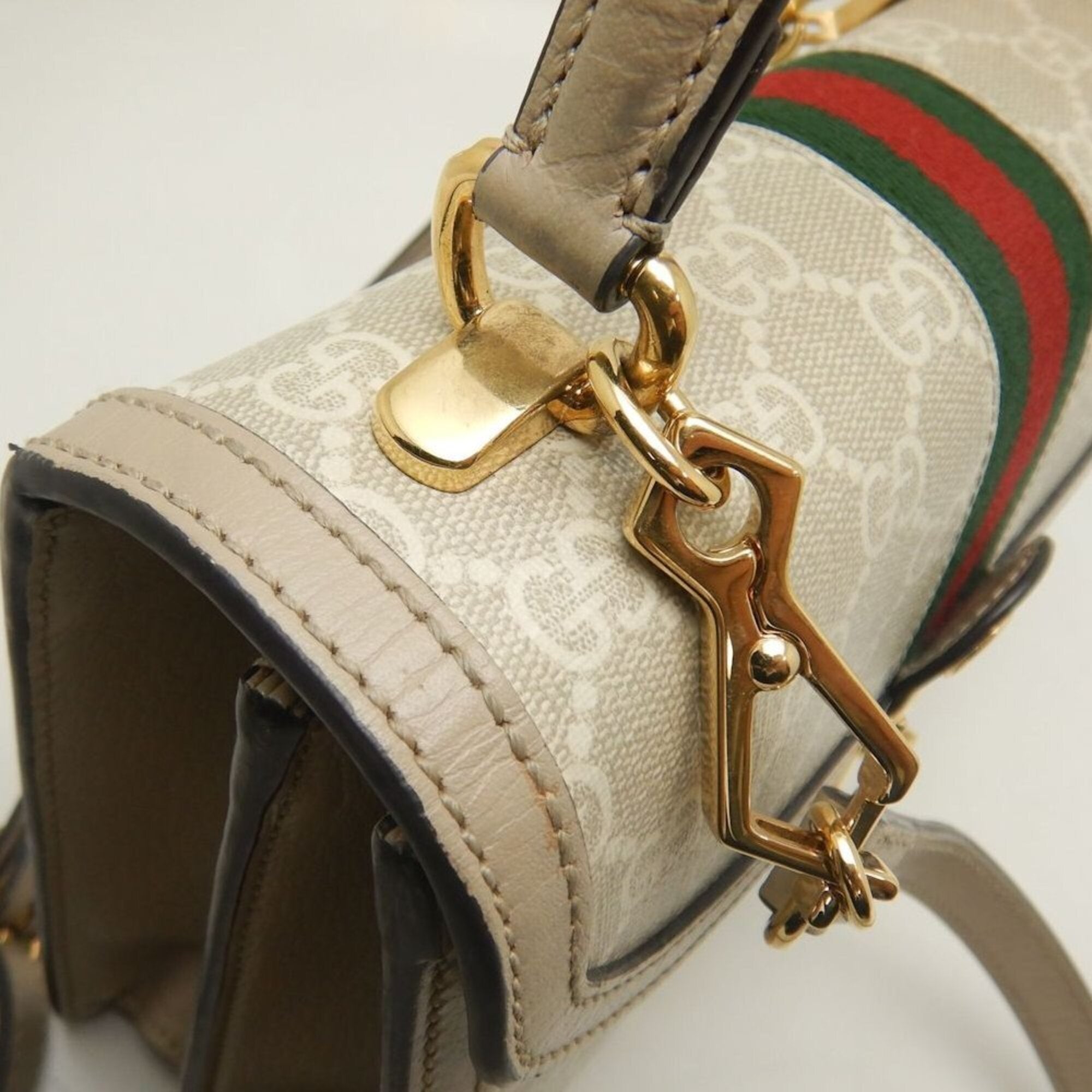 Gucci Beige Gg Supreme Handbag (Pre-Owned)
