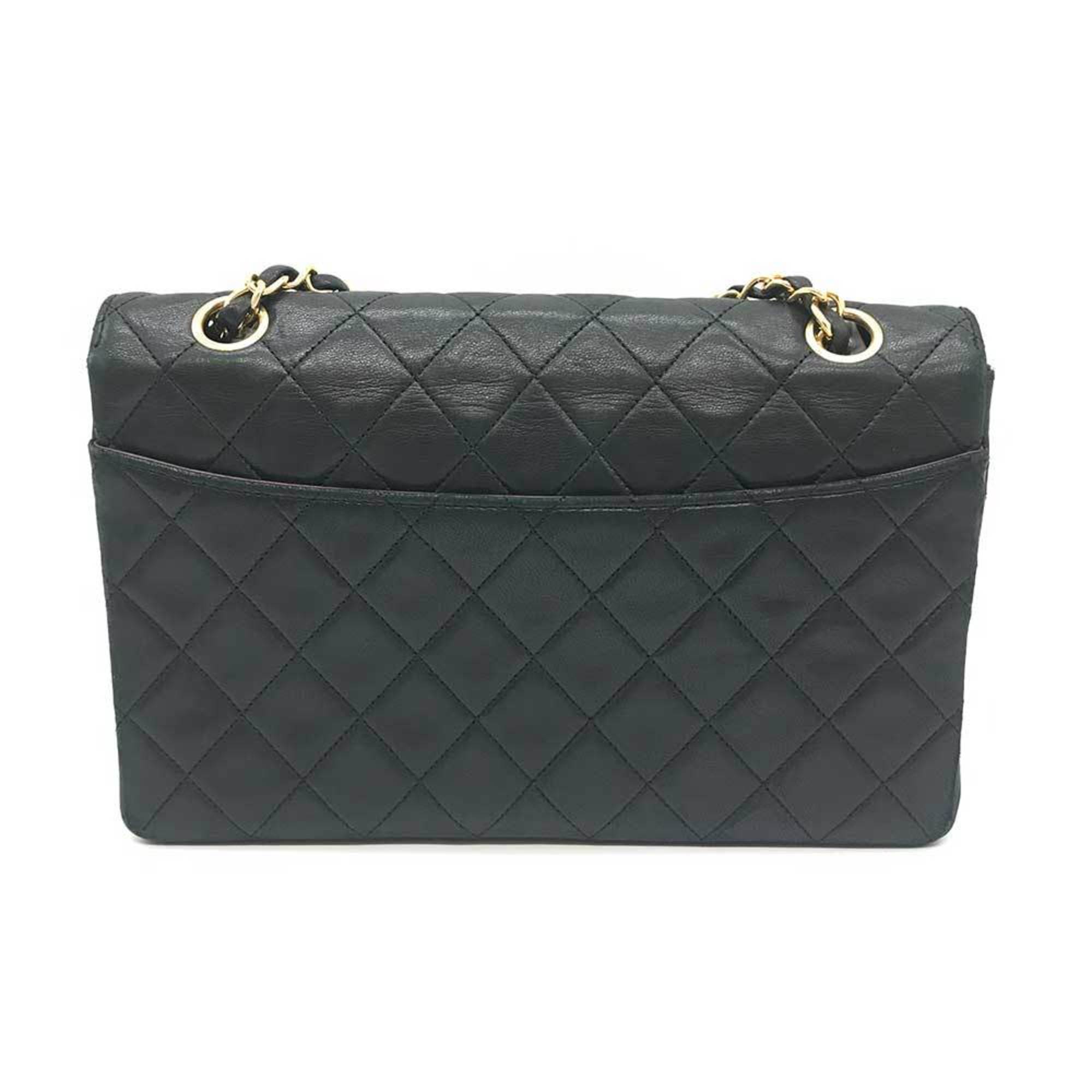 Chanel Matelasse Black Leather Shoulder Bag (Pre-Owned)