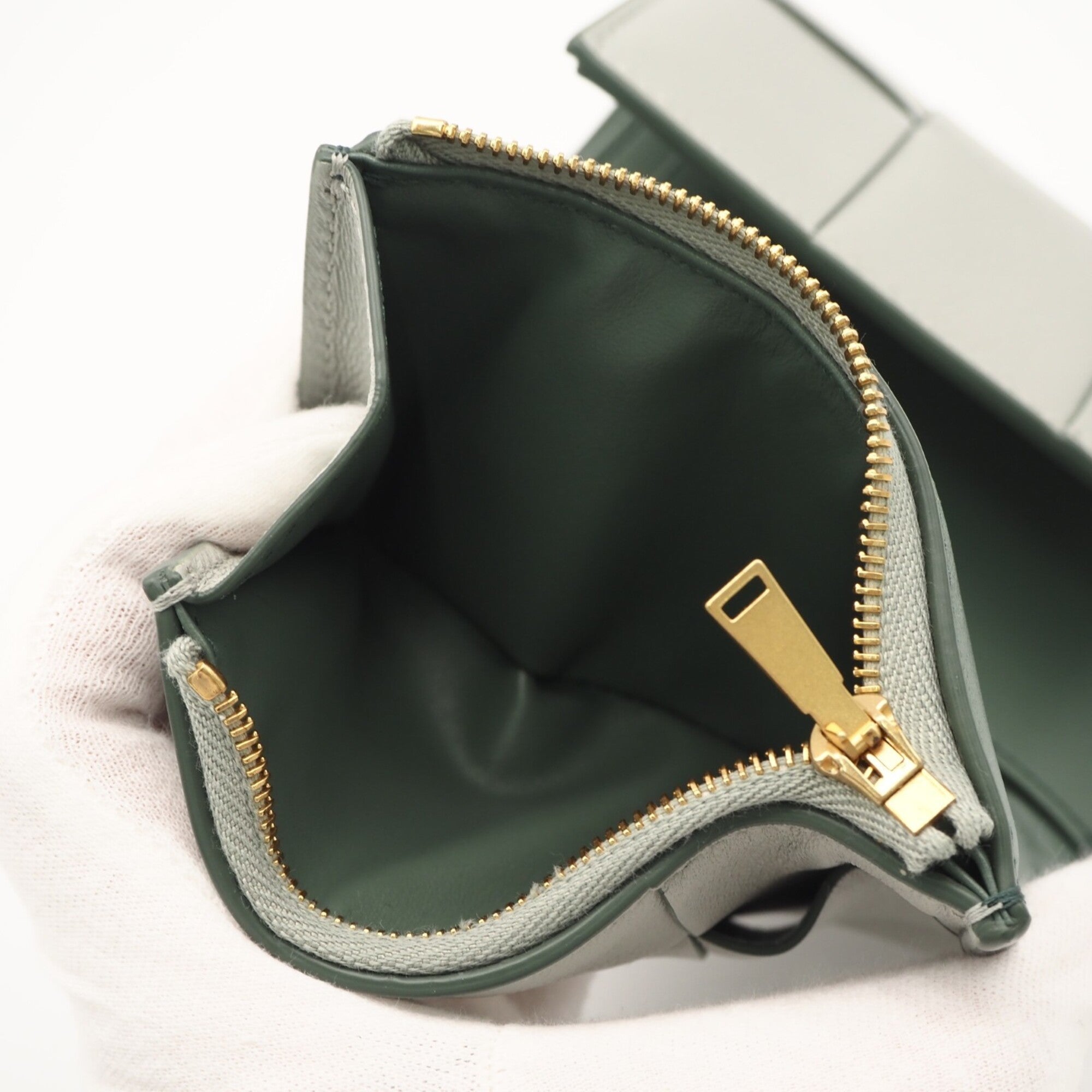 Bottega Veneta Gray Green Leather Wallet (Tri-Fold) (Pre-Owned)
