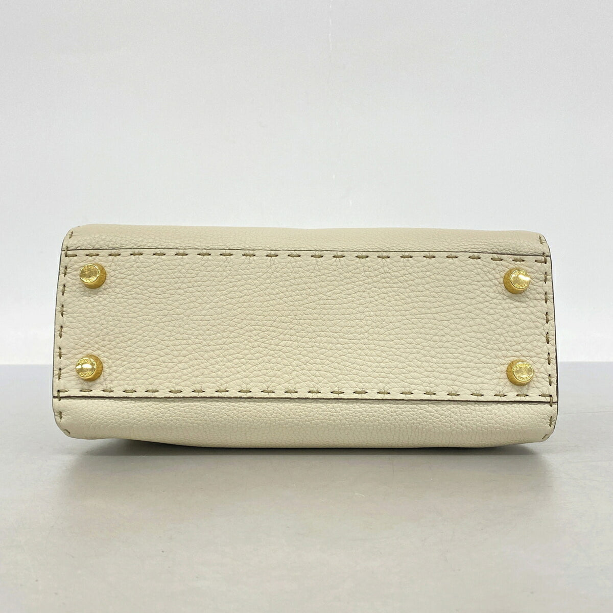 Fendi Beige Leather Handbag (Pre-Owned)