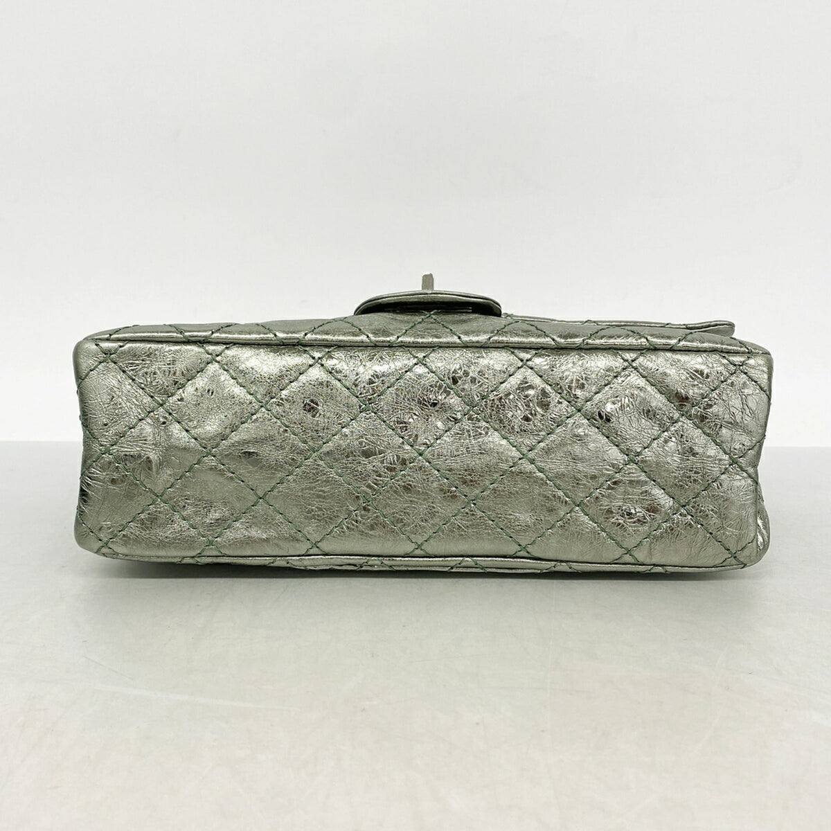 Chanel Green Leather Shoulder Bag (Pre-Owned)