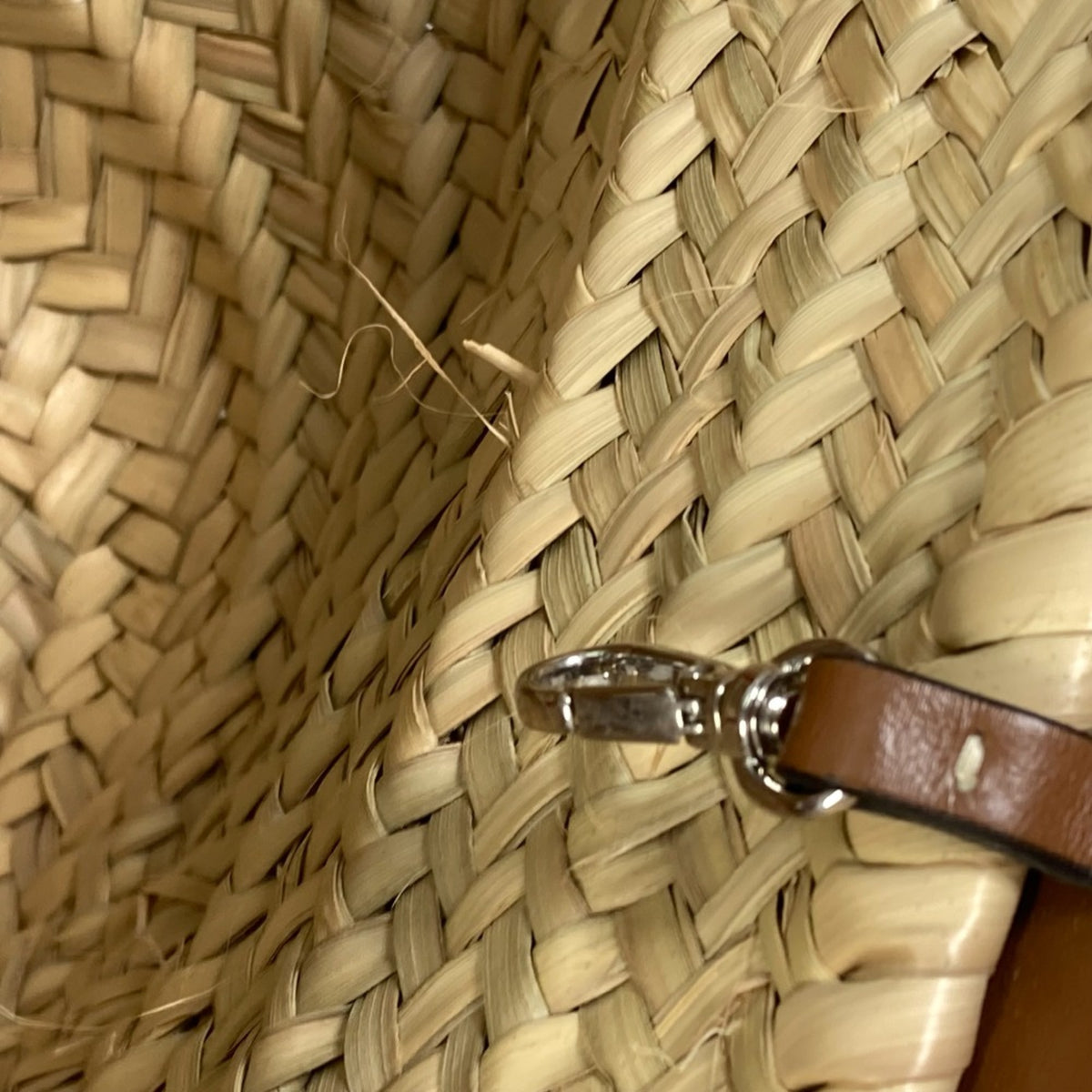 Christian Louboutin Beige Cloth Handbag (Pre-Owned)