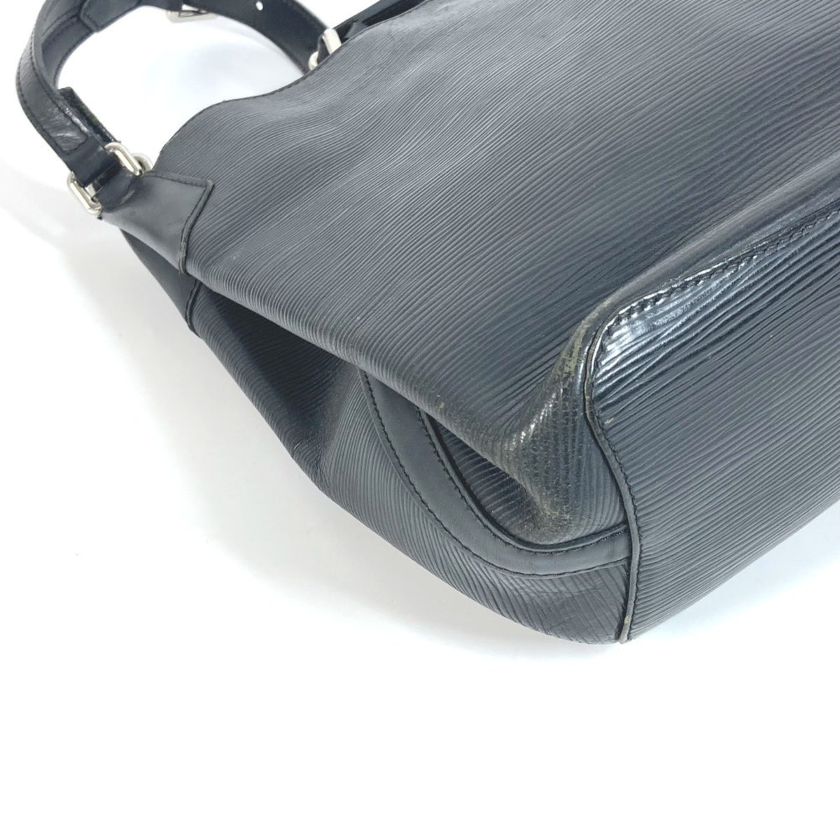 Louis Vuitton Black Noir Epi Leather Shoulder Bag (Pre-Owned)