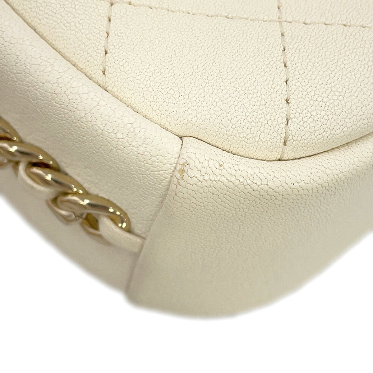 Chanel Ivory Leather Handbag Shoulder Bag (Pre-Owned)