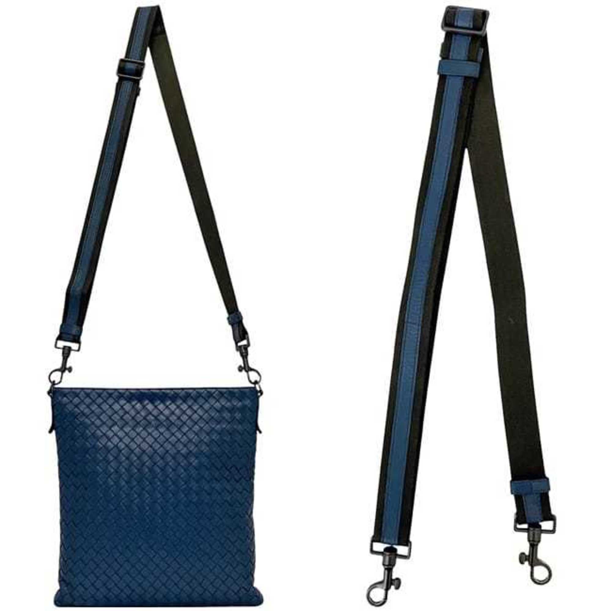 Bottega Veneta Blue Intrecciato Shoulder Bag (Pre-Owned)