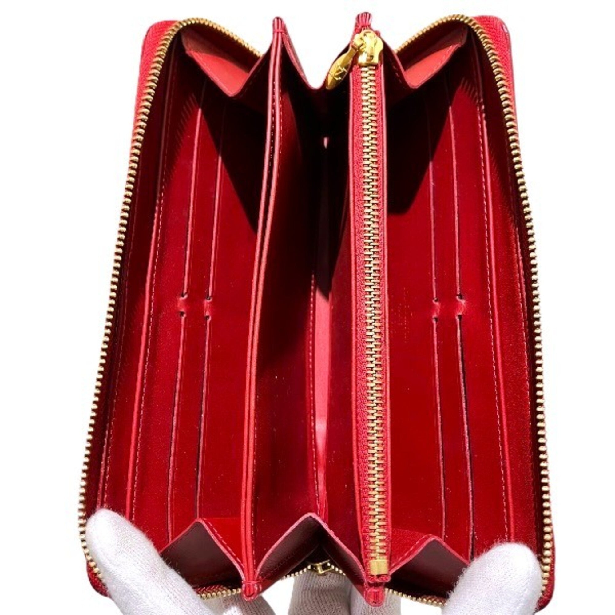 Louis Vuitton Monogram Vernis Pomme D'amour Red Color Leather Long Wallet (Bi-Fold) (Pre-Owned)