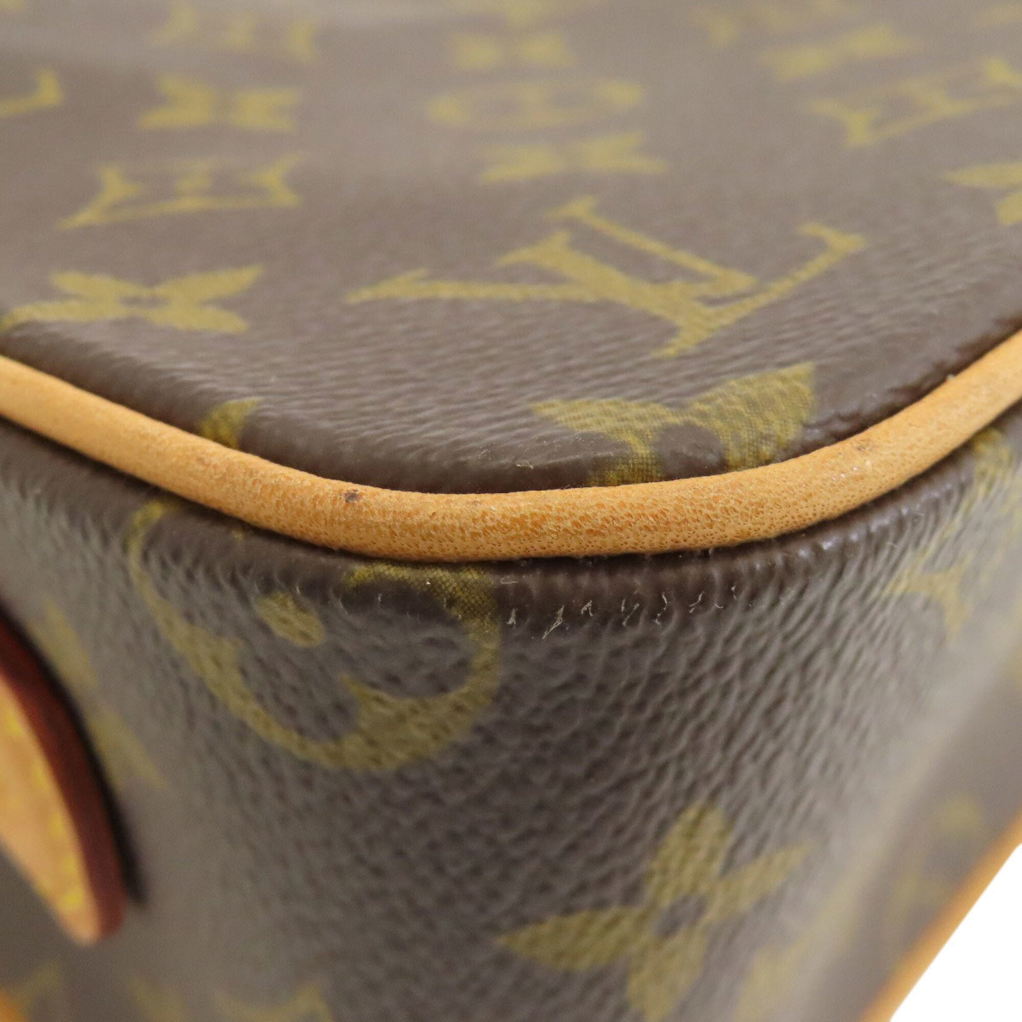 Louis Vuitton Monogram Monogram Shoulder Bag (Pre-Owned)