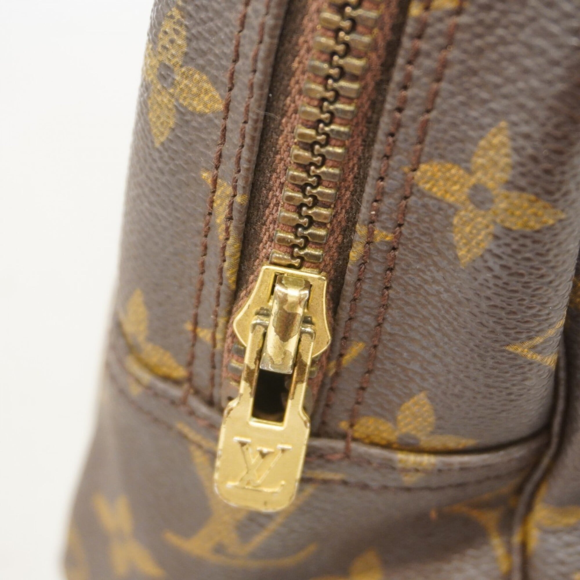 Louis Vuitton Brown Pouch (Pre-Owned)