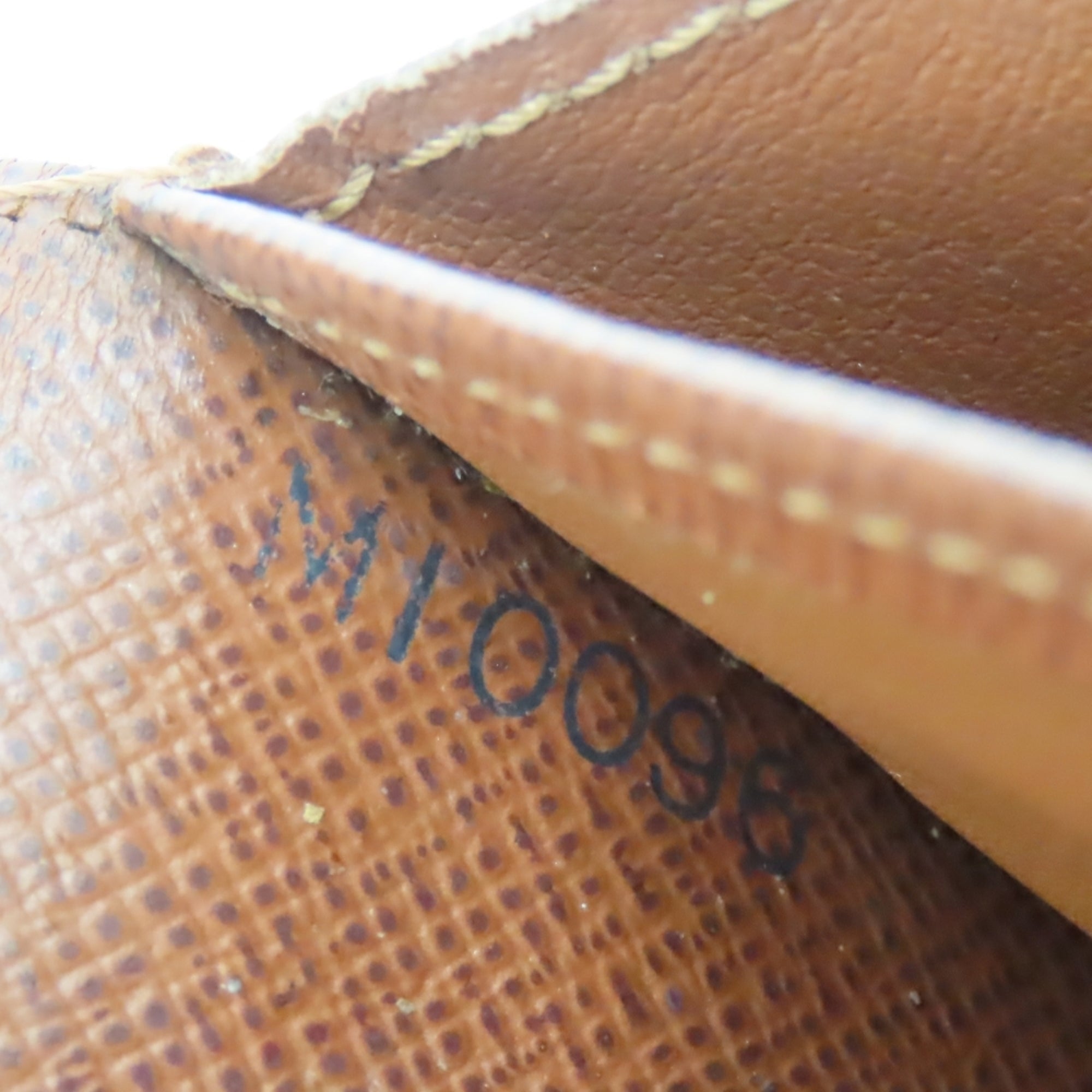 Louis Vuitton Monogram Brown Monogram Long Wallet (Bi-Fold) (Pre-Owned)