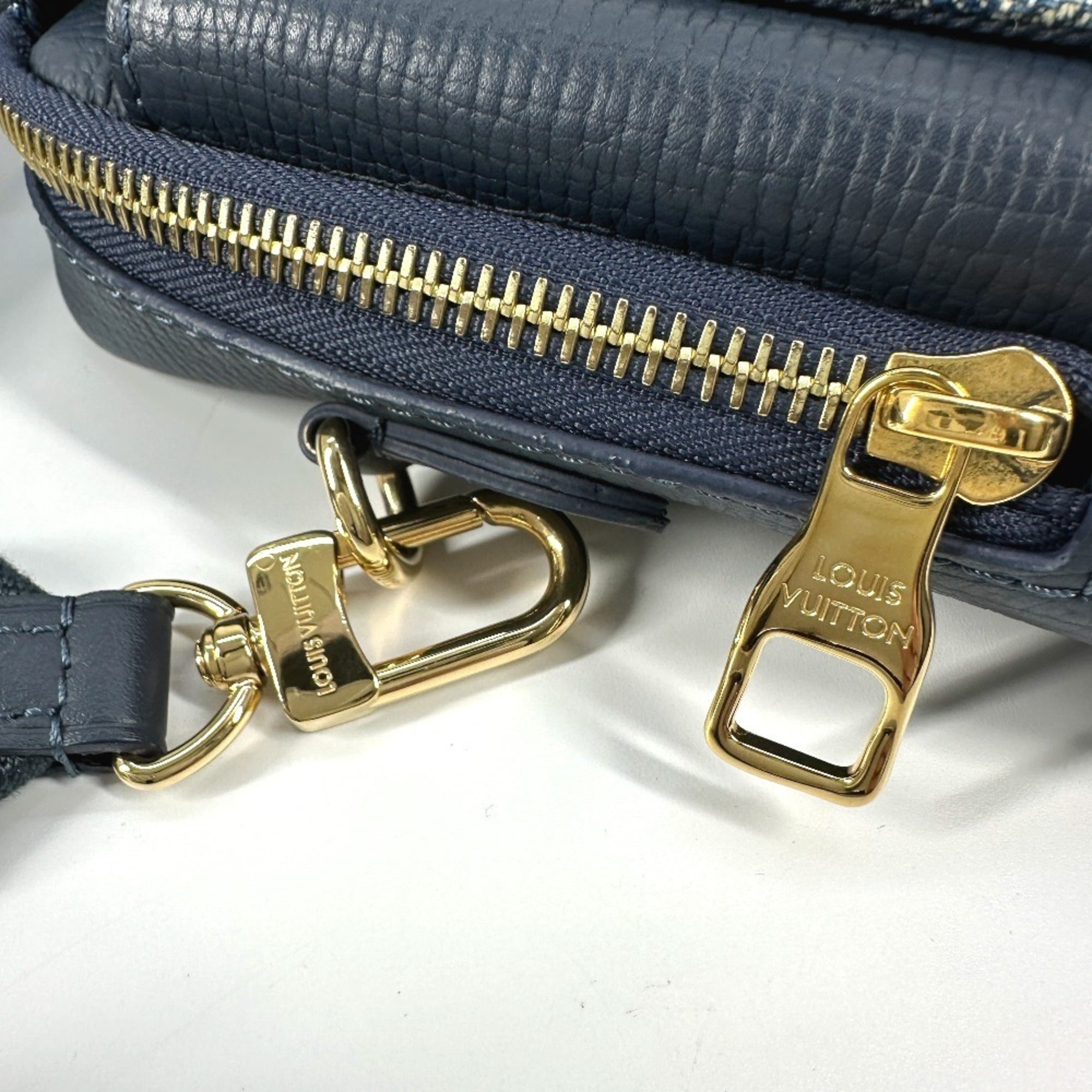 Louis Vuitton Blue Denim Leather Pochette Pouch Shoulder Bag (Pre-Owned)