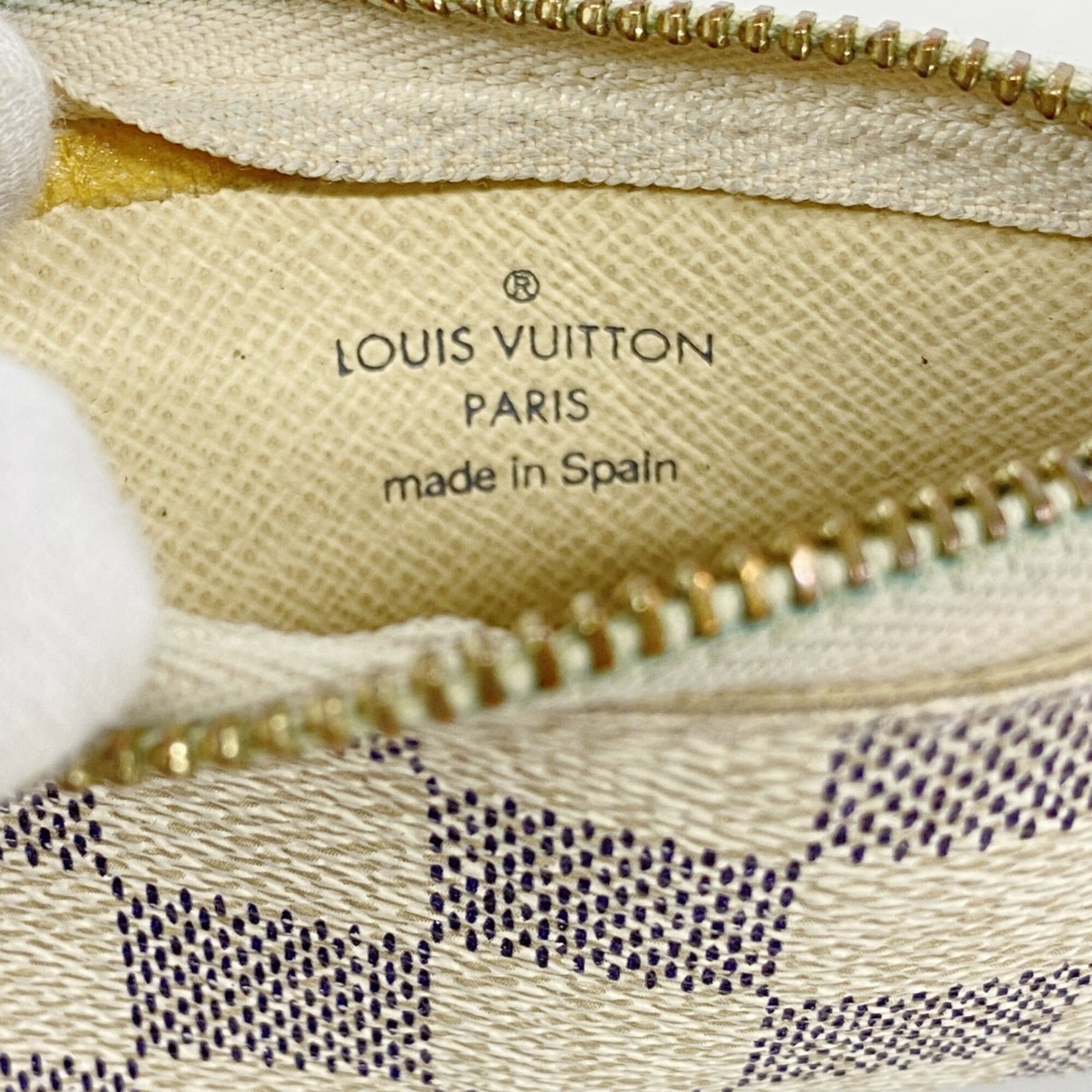 Louis Vuitton White Coin Purse/Coin Case (Pre-Owned)