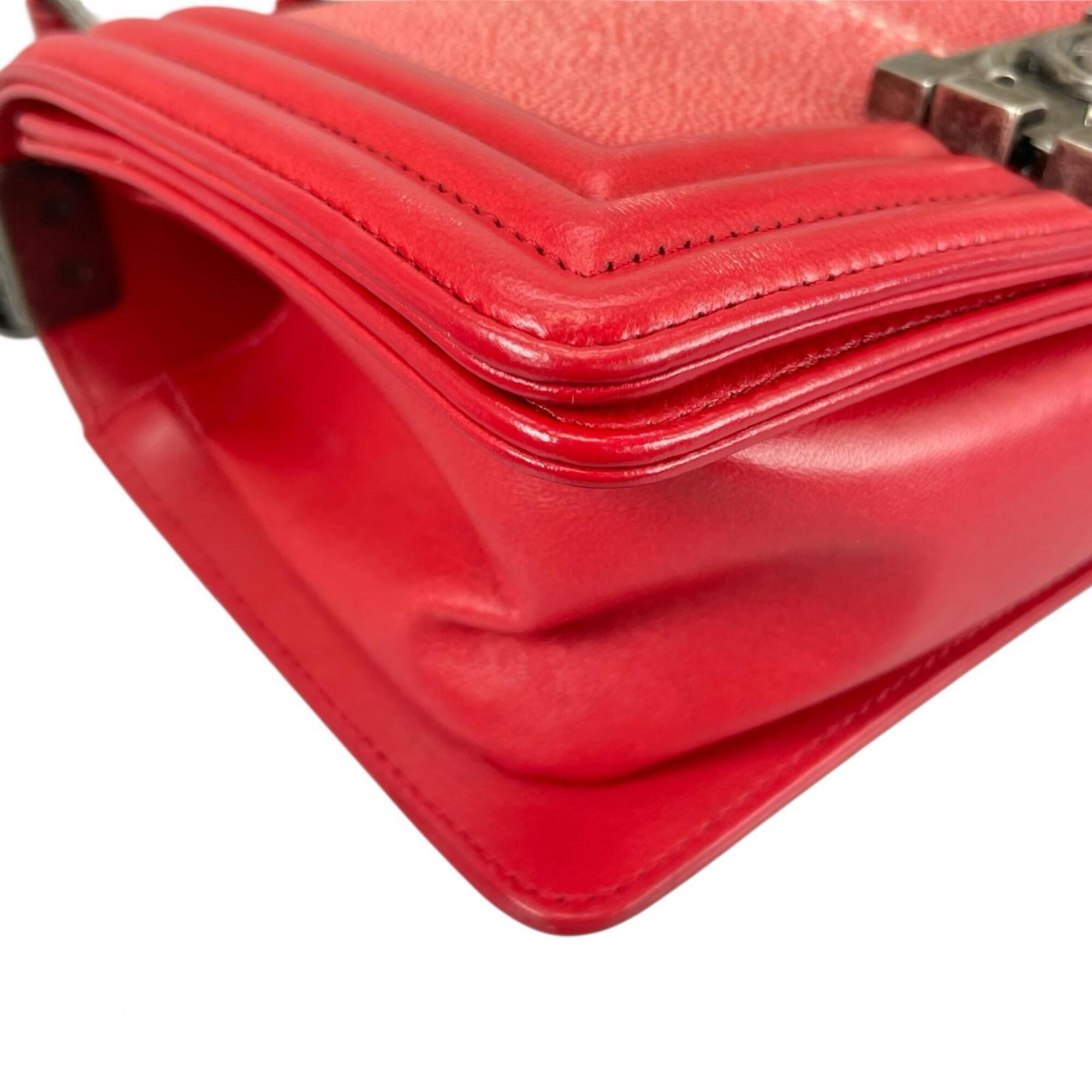 Chanel Red Color Leather Shoulder Bag (Pre-Owned)