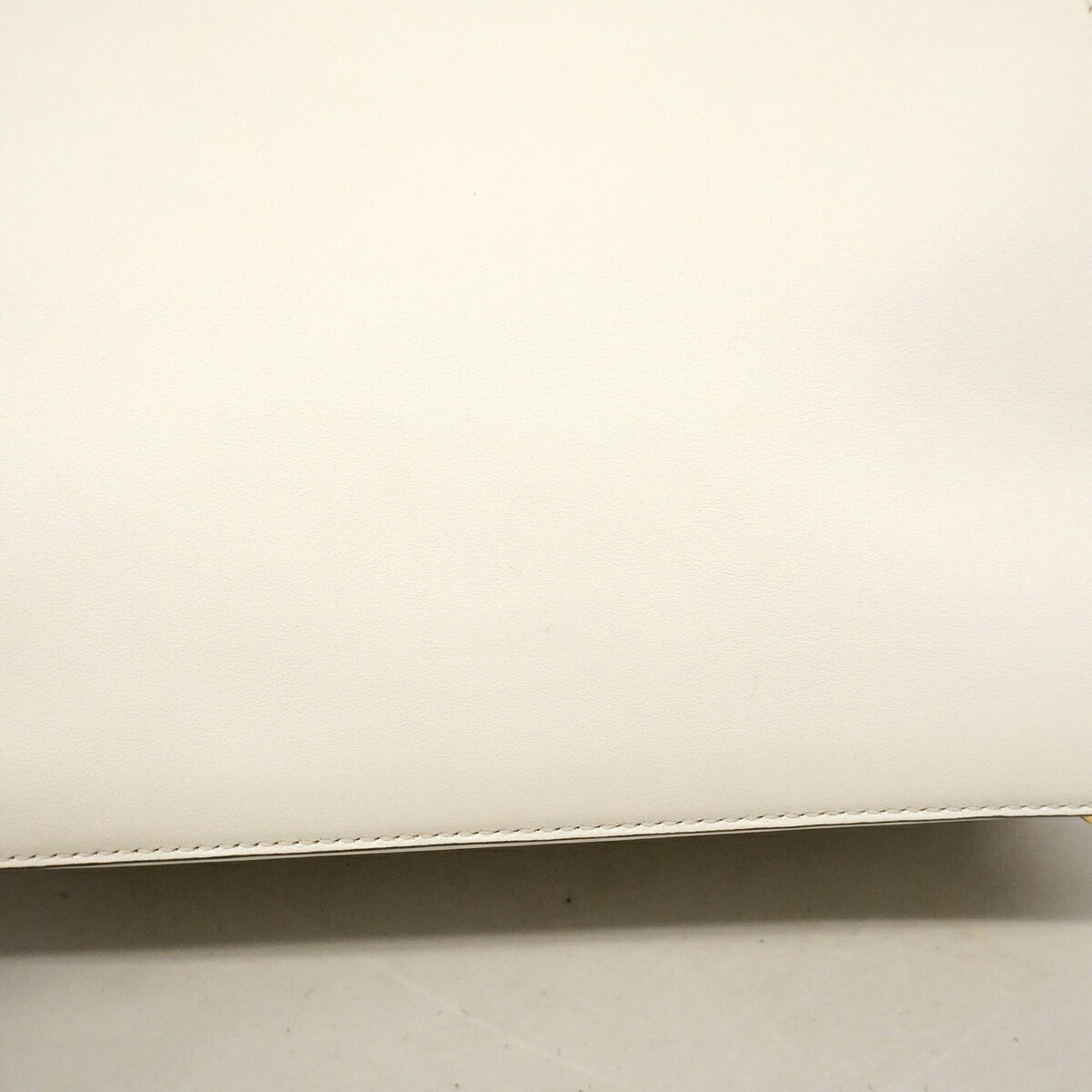 Fendi White Leather Handbag (Pre-Owned)