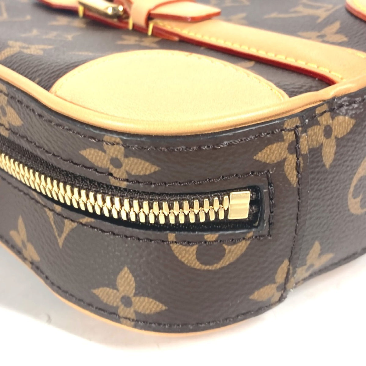 Louis Vuitton Brown Monogram Handbag Pochette Shoulder Bag (Pre-Owned)