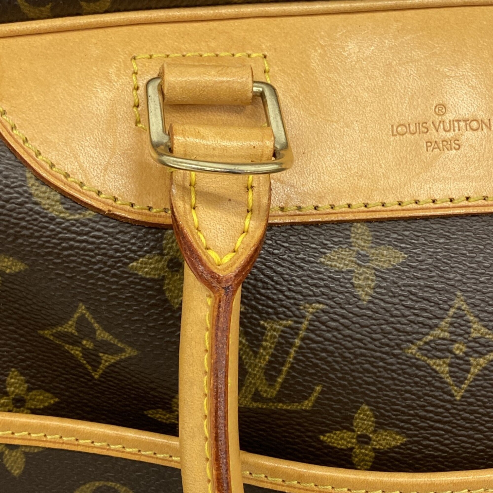 Louis Vuitton Brown Handbag (Pre-Owned)