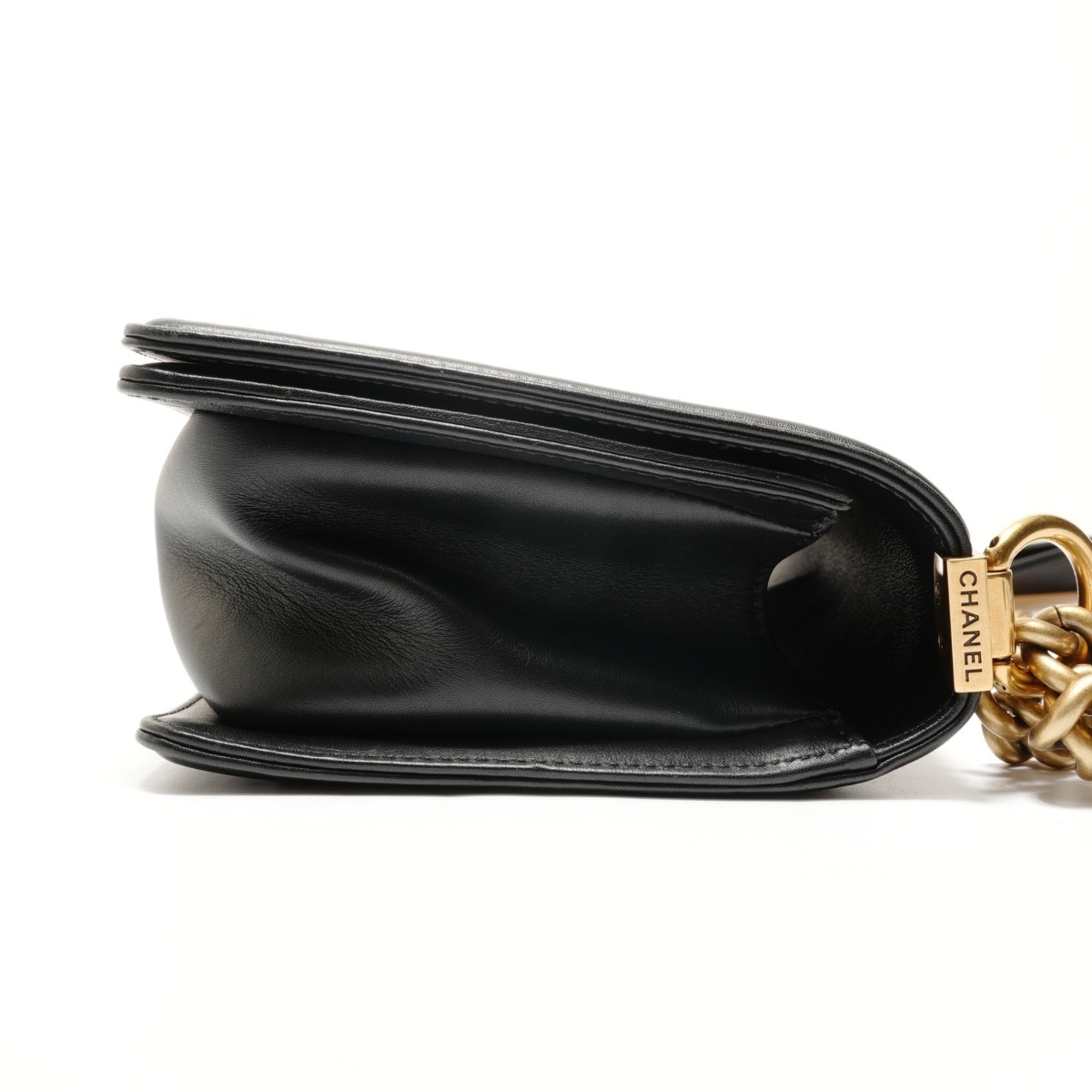 Chanel Boy Chanel Black Velvet Shoulder Bag (Pre-Owned)
