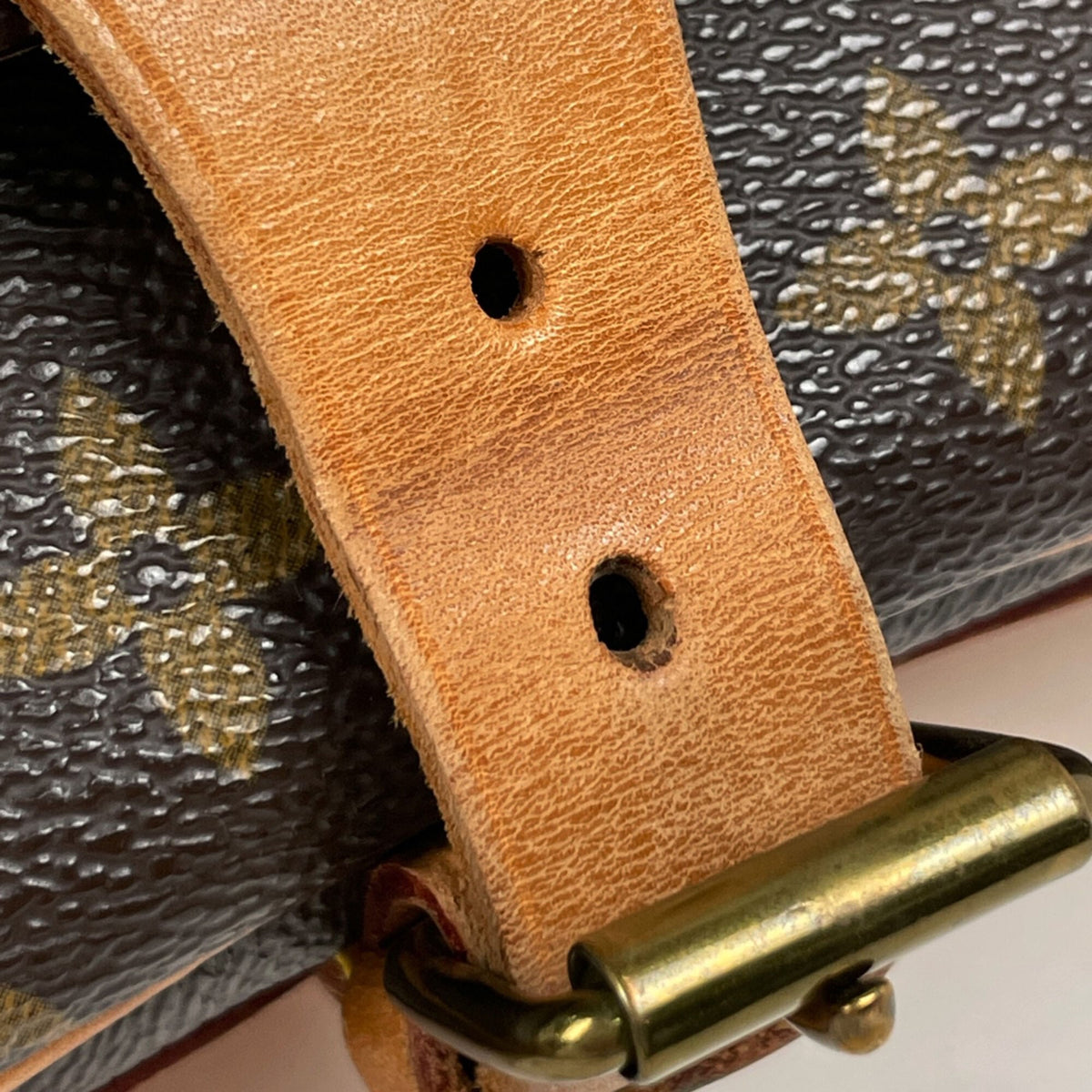 Louis Vuitton Brown Monogram Monogram Shoulder Bag (Pre-Owned)