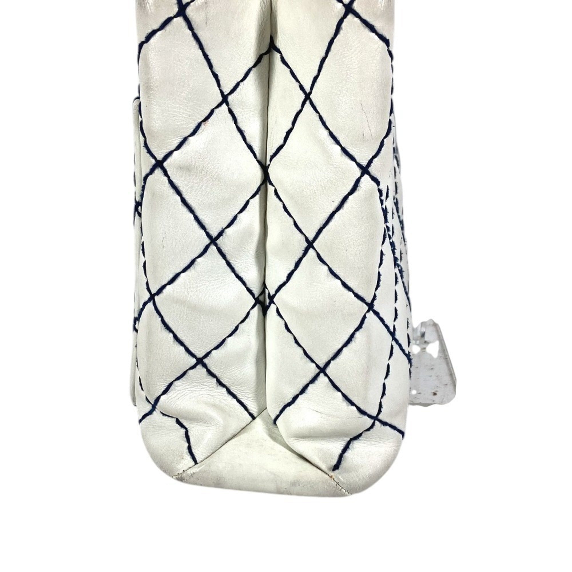Chanel Navy White Leather Shoulder Bag Tote Bag (Pre-Owned)
