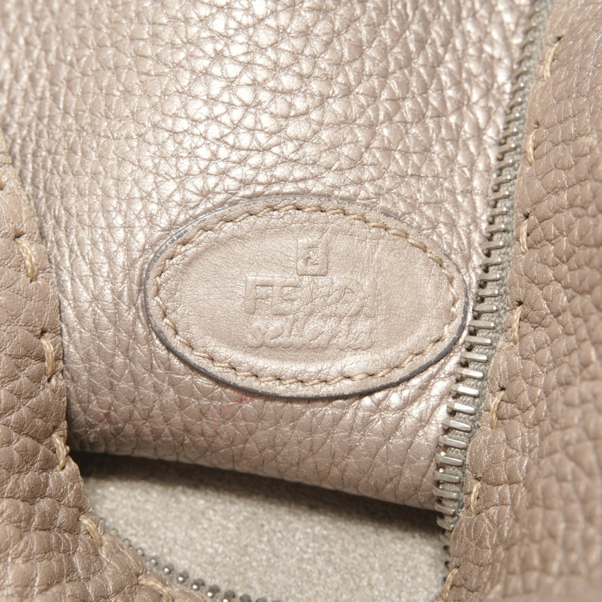 Fendi Selleria Silver Shoulder Bag (Pre-Owned)