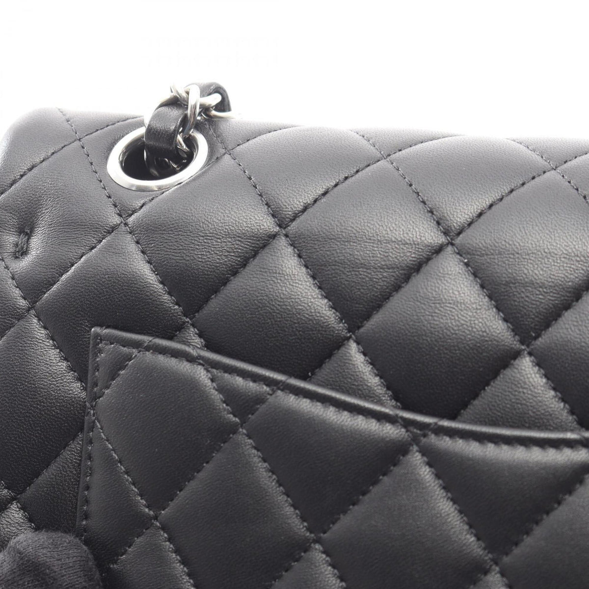 Chanel Black Leather Handbag Shoulder Bag (Pre-Owned)