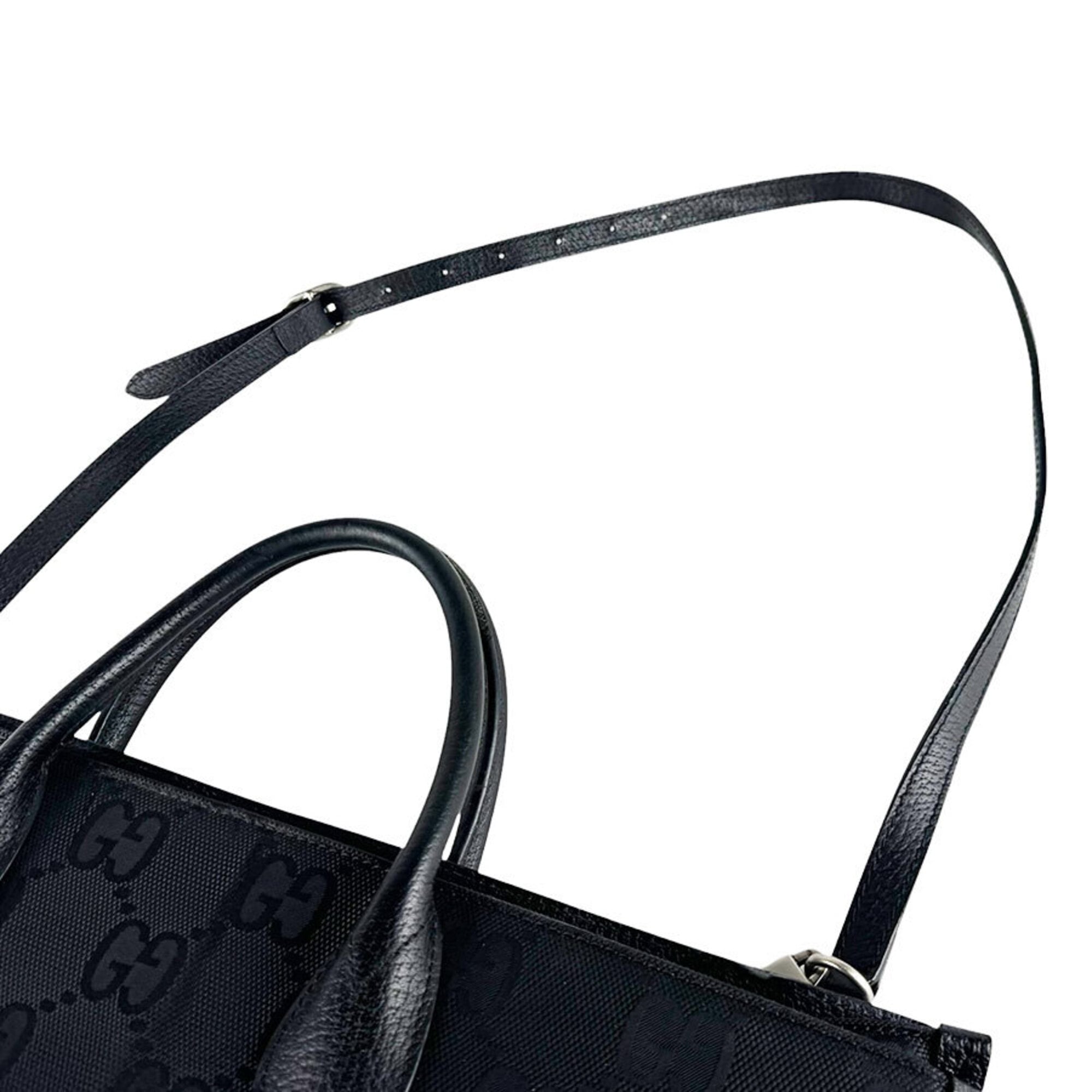 Gucci Black Nylon Leather Handbag Shoulder Bag (Pre-Owned)