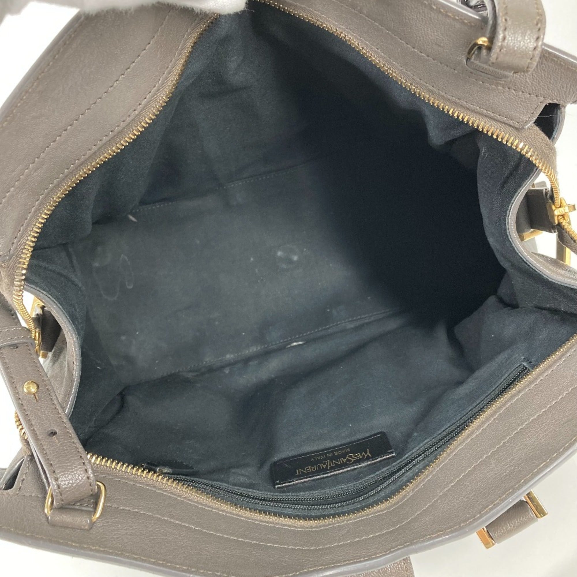 Yves Saint Laurent Gray Leather Handbag (Pre-Owned)