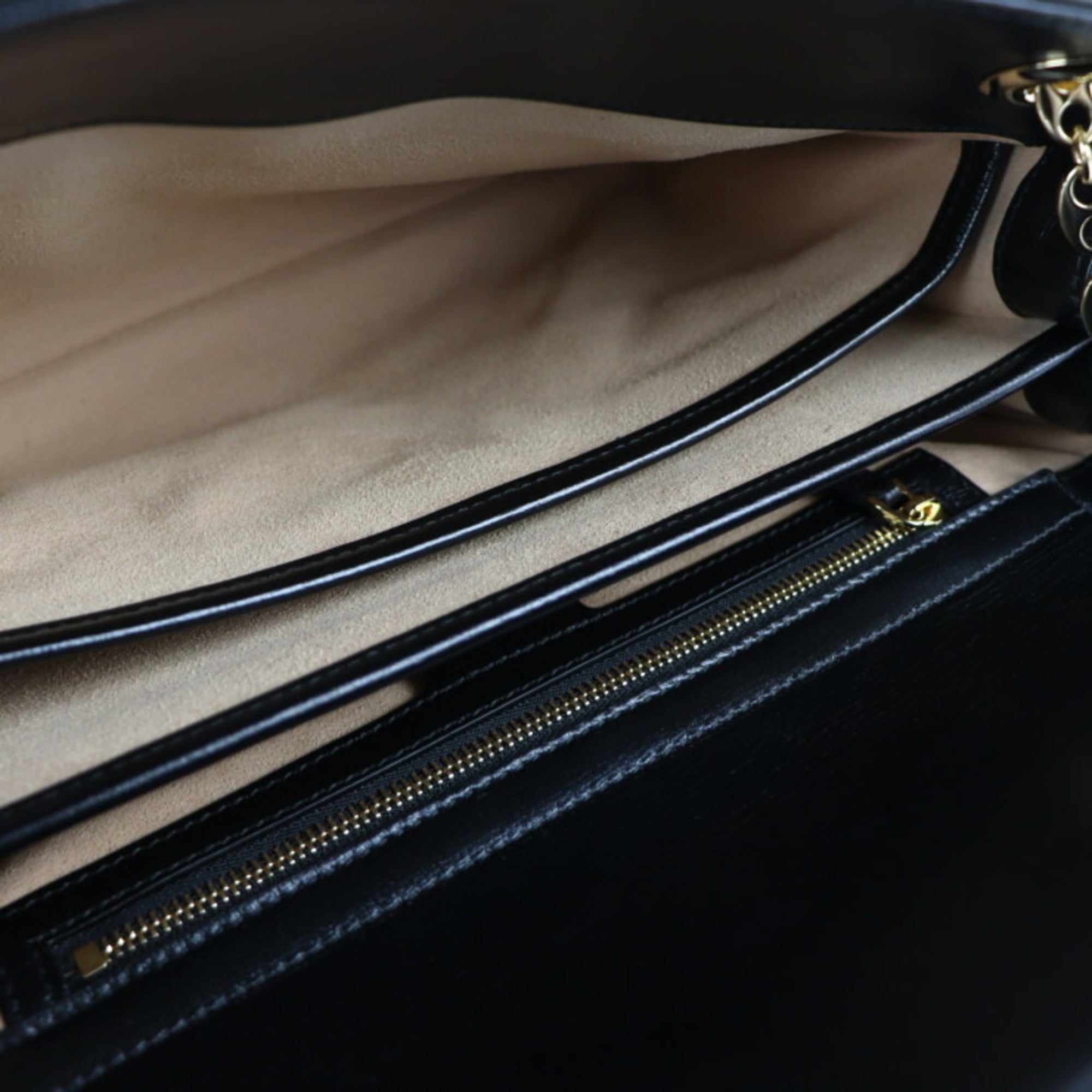 Gucci Black Leather Shoulder Bag (Pre-Owned)