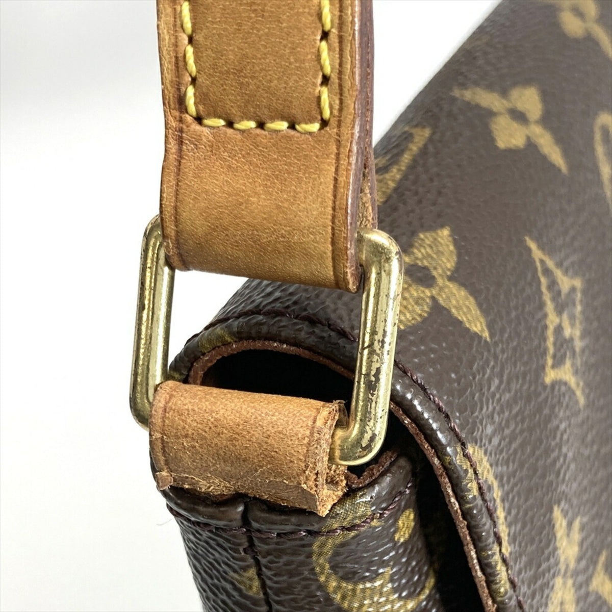 Louis Vuitton Brown Monogram Monogram Shoulder Bag (Pre-Owned)