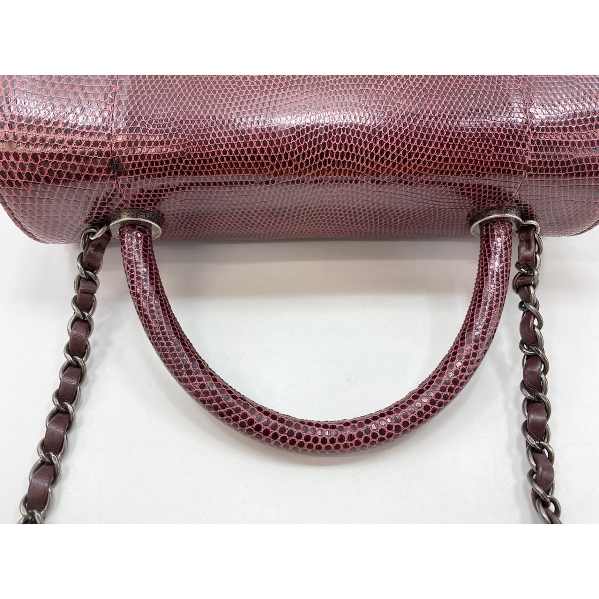 Chanel Red Color Wine Shoulder Bag (Pre-Owned)