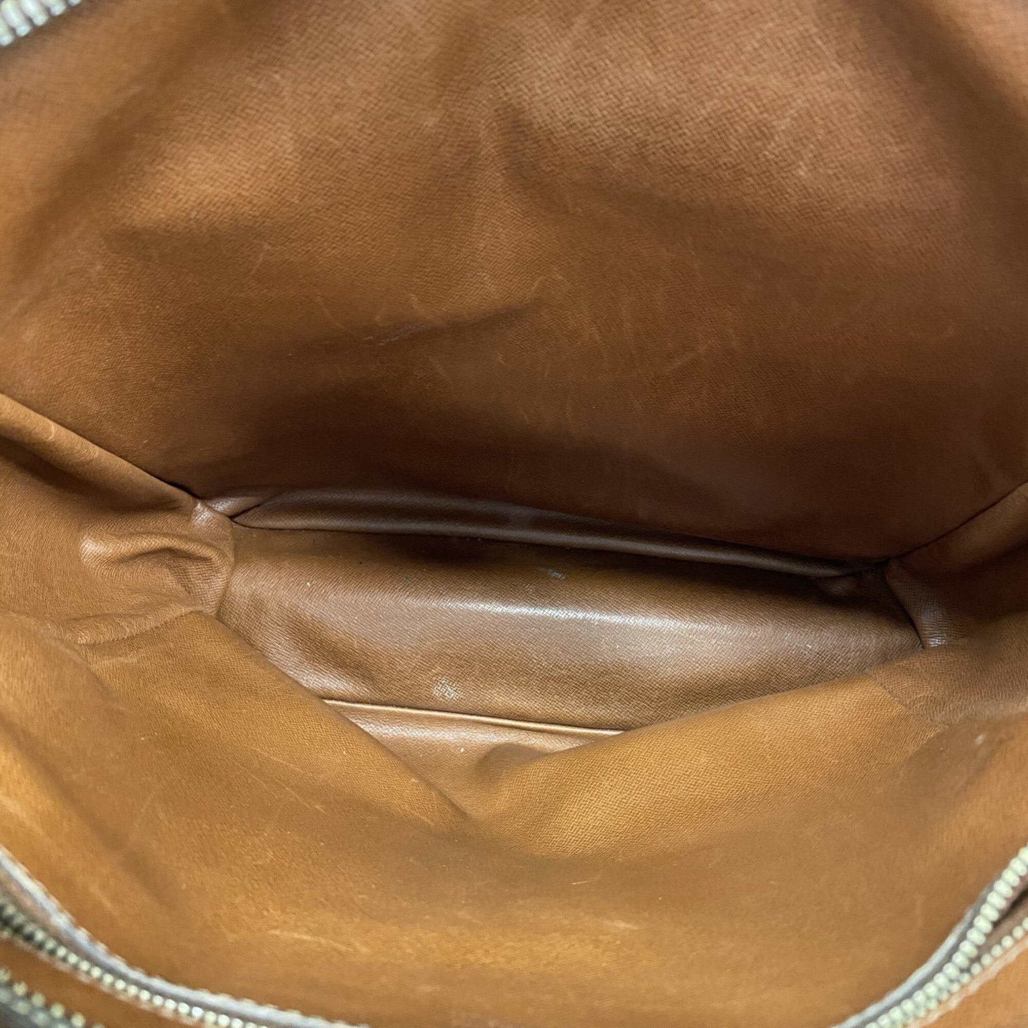 Louis Vuitton Brown Shoulder Bag (Pre-Owned)