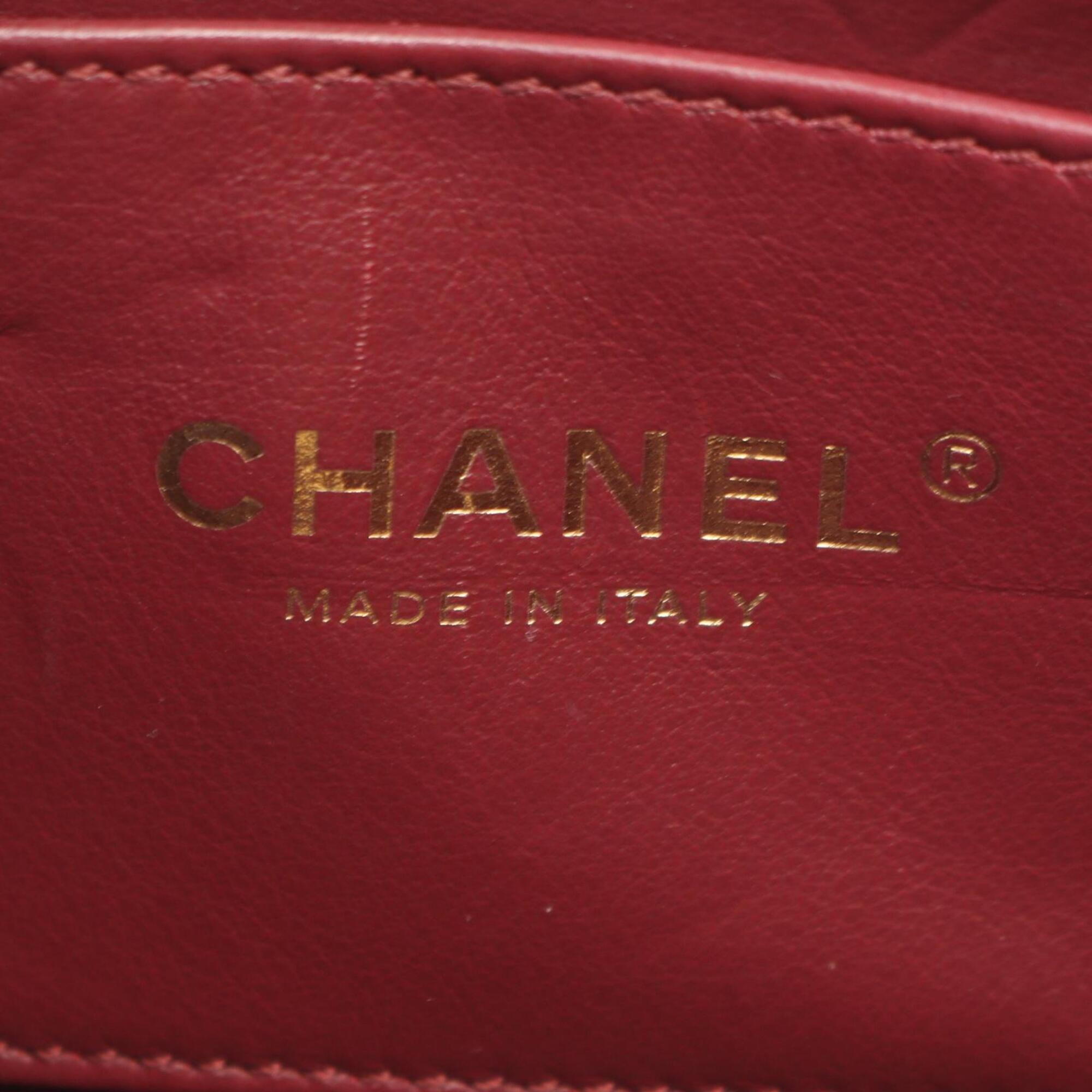 Chanel Black Leather Handbag Shoulder Bag (Pre-Owned)