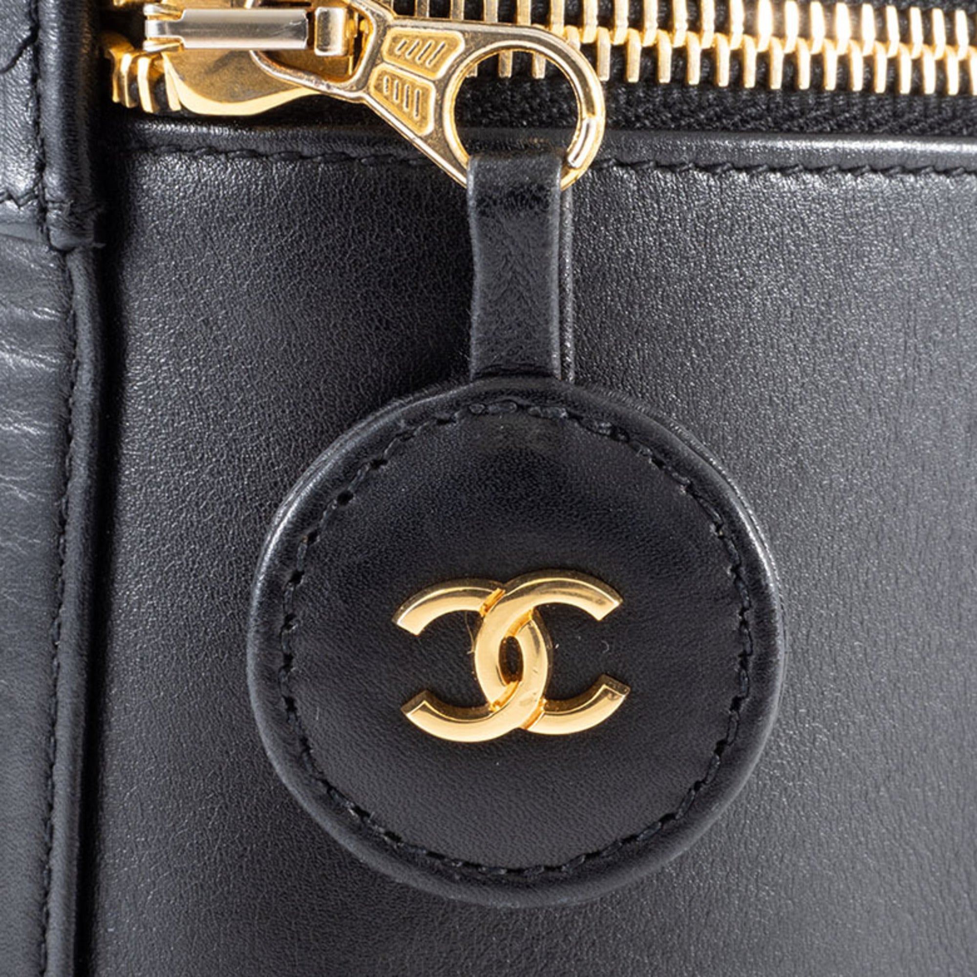 Chanel Black Leather Handbag Pouch Vanity Bag (Pre-Owned)