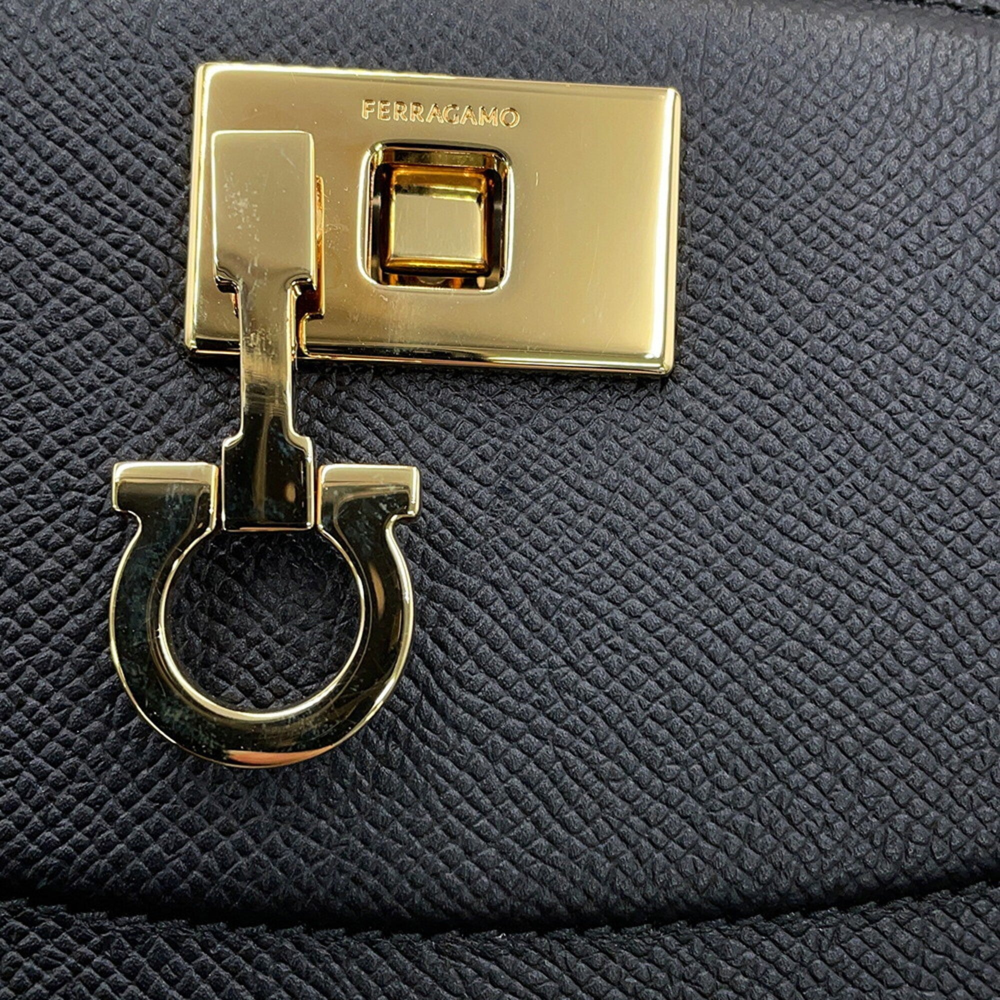 Salvatore Ferragamo Black Leather Handbag (Pre-Owned)