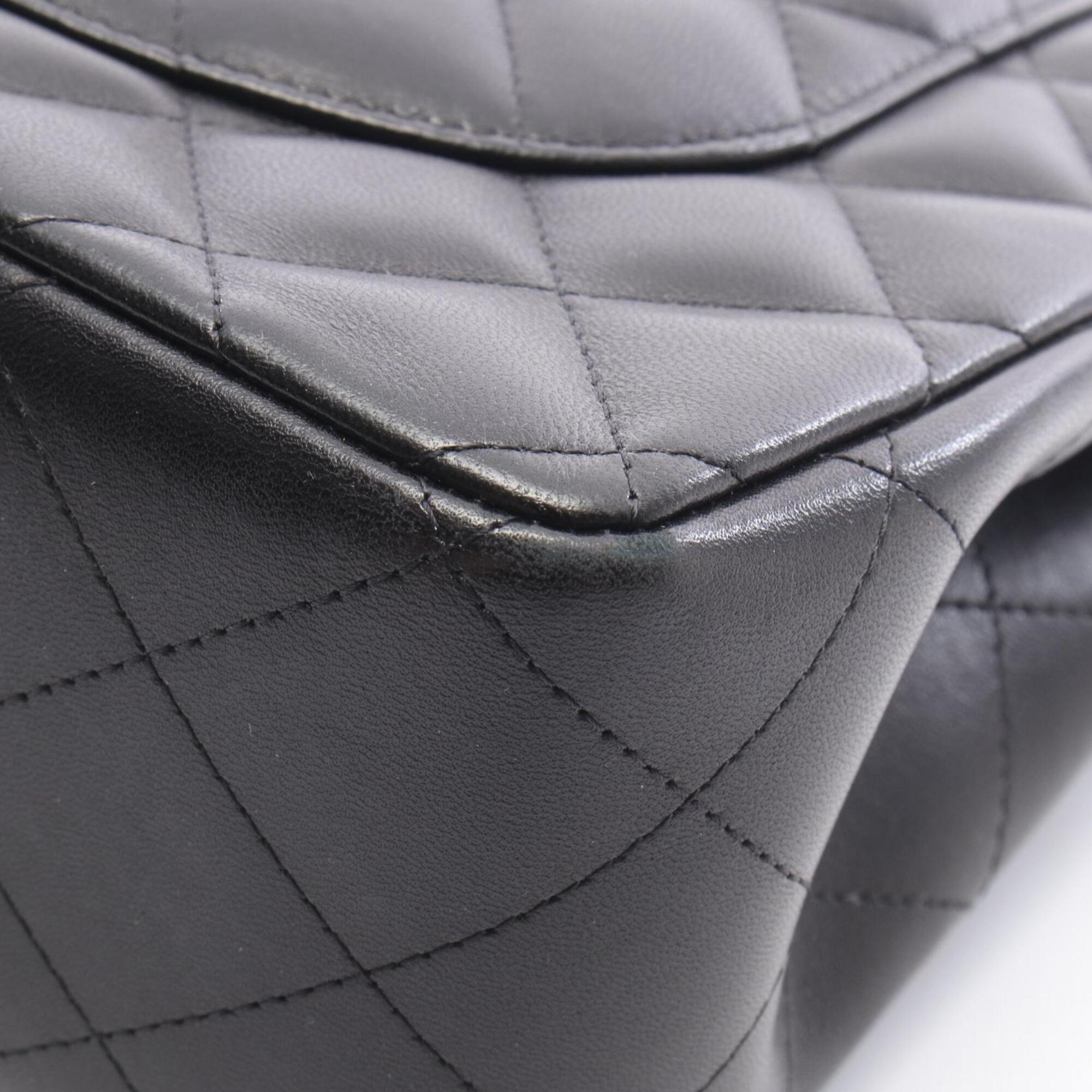 Chanel Black Leather Handbag Shoulder Bag (Pre-Owned)