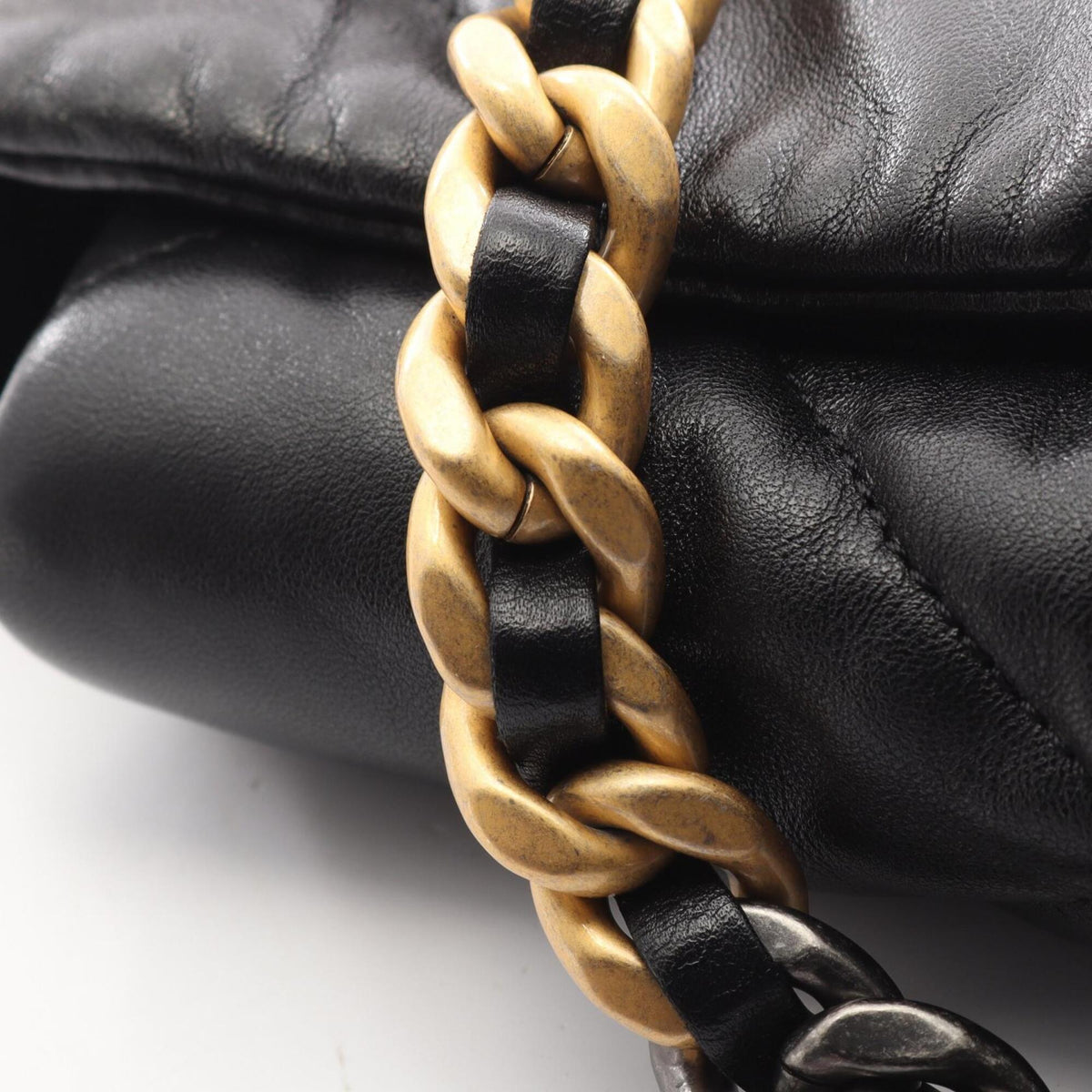 Chanel Matelasse Black Leather Handbag Shoulder Bag (Pre-Owned)