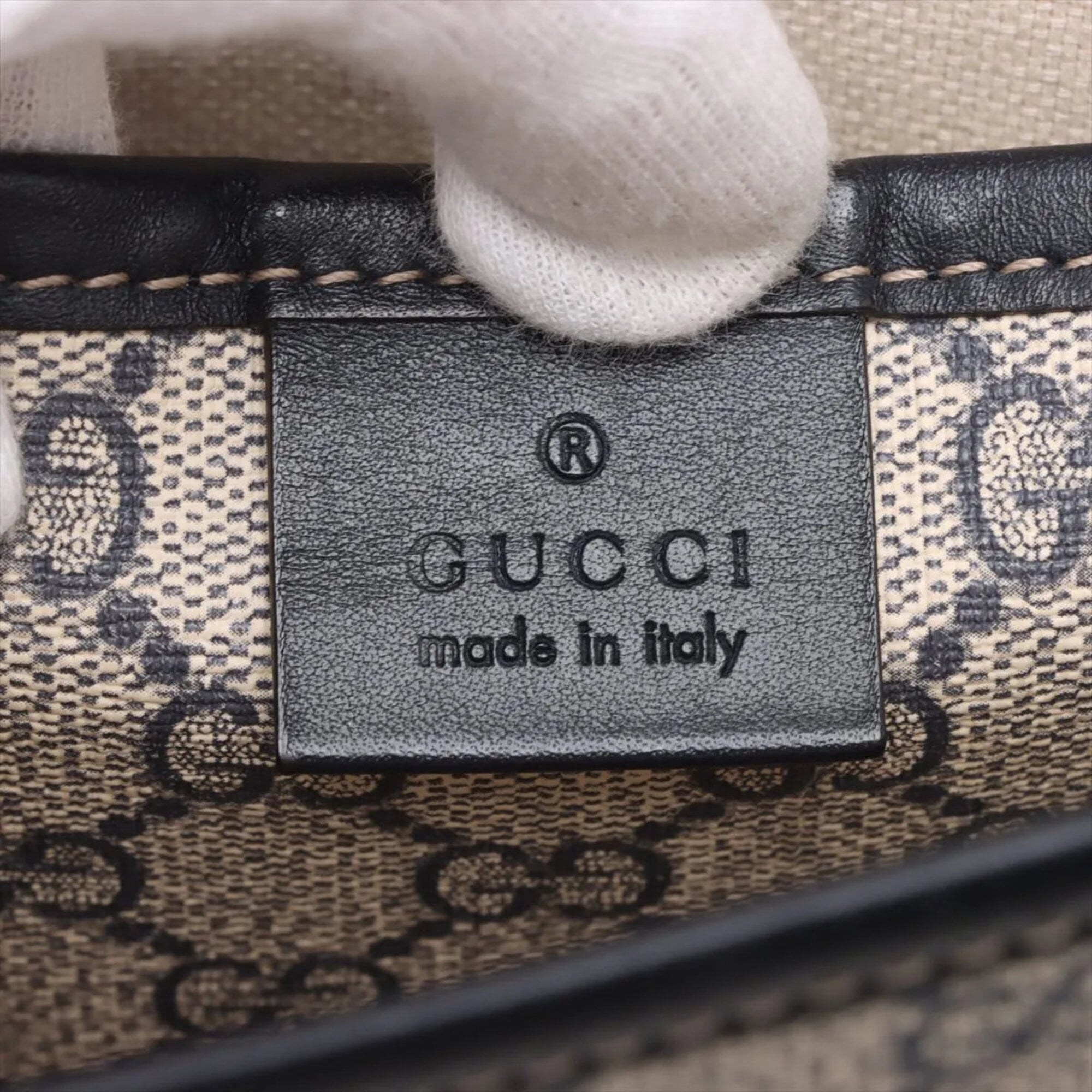 Gucci Beige Leather Coated Canvas Shoulder Bag (Pre-Owned)