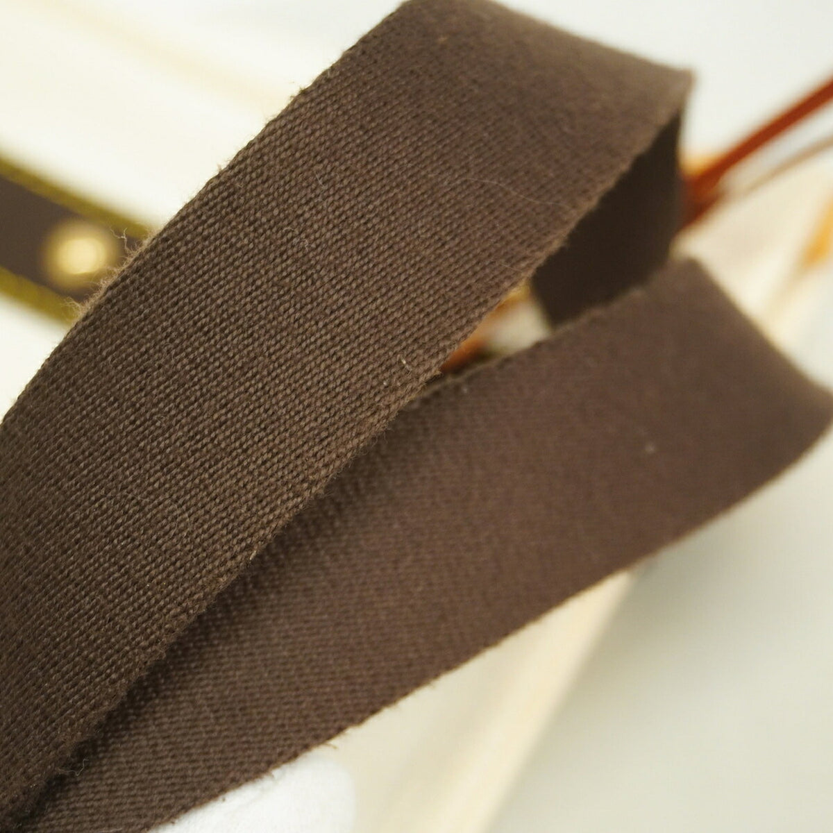 Louis Vuitton Ecru Handbag (Pre-Owned)