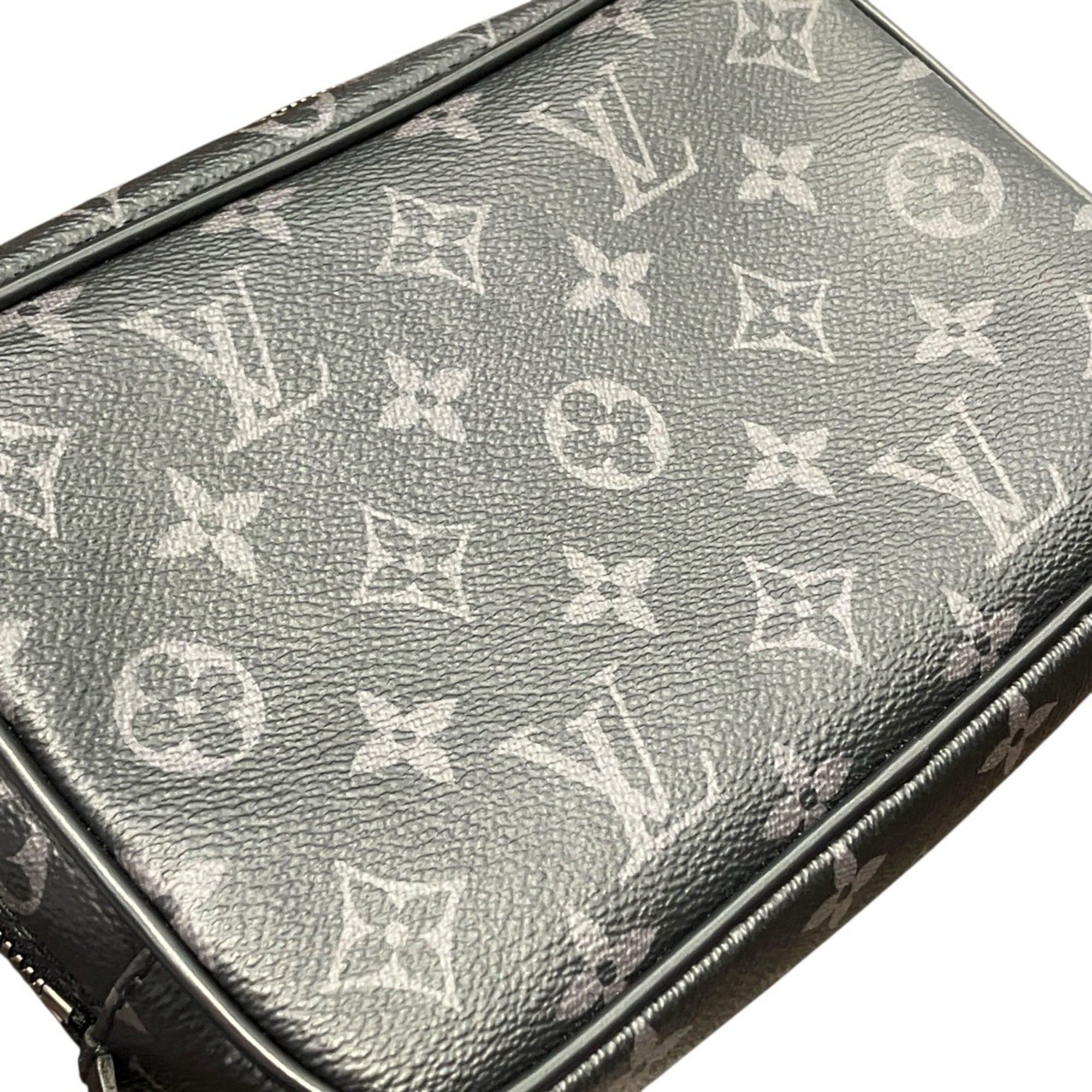 Louis Vuitton Monogram Eclipse Monogram Eclipse Pochette (Pre-Owned)
