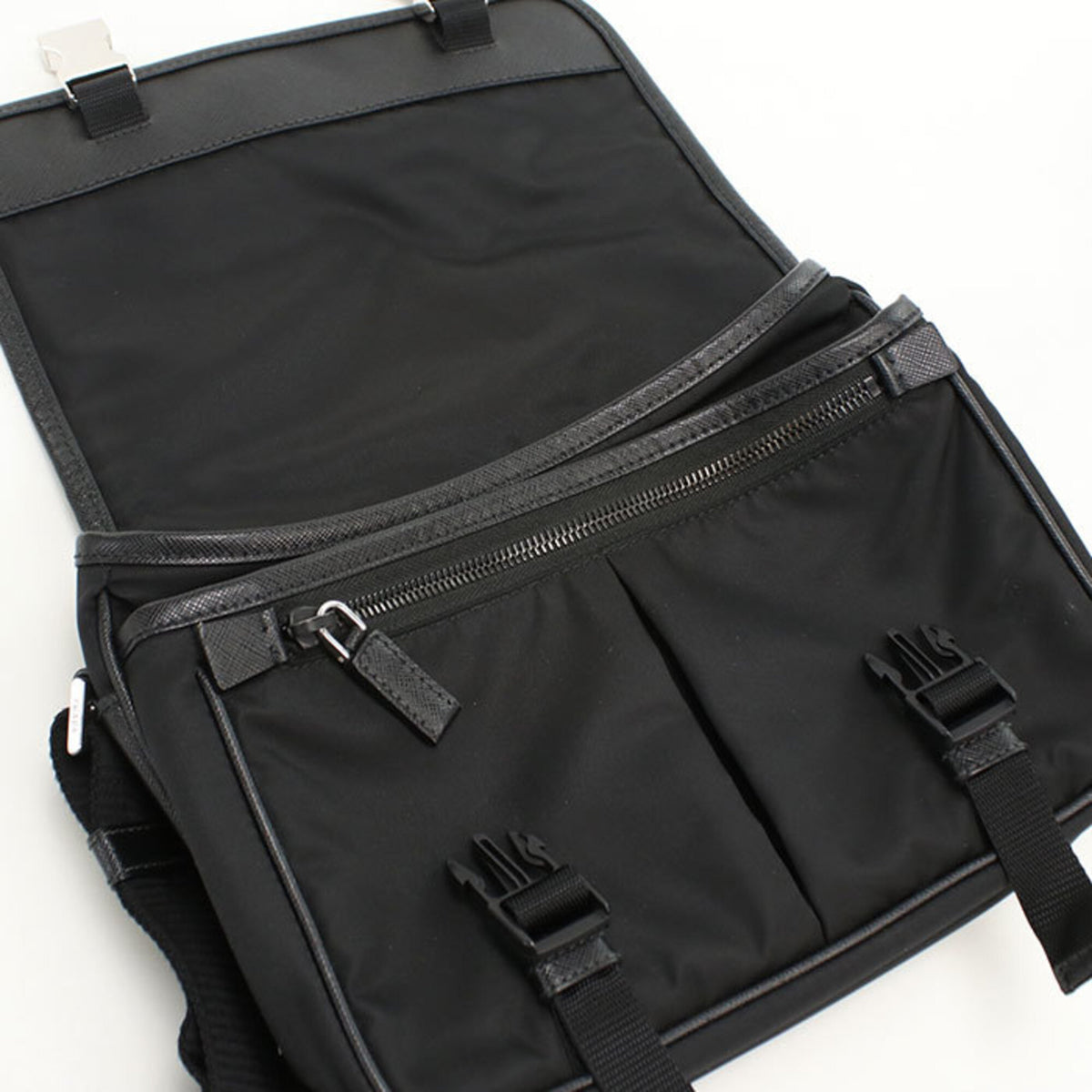 Prada Black Nylon Shoulder Bag (Pre-Owned)
