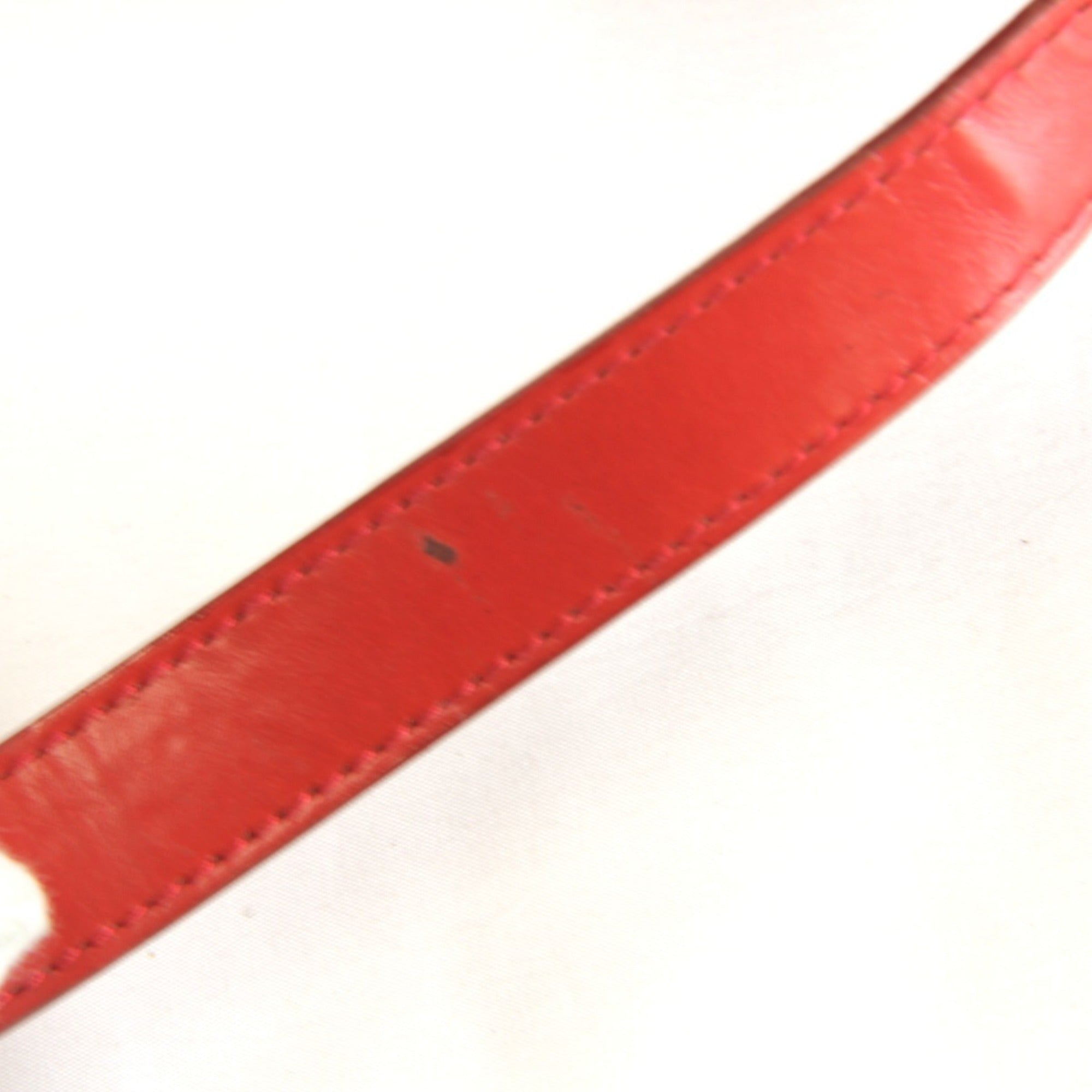 Gucci Red Color Leather Shoulder Bag (Pre-Owned)