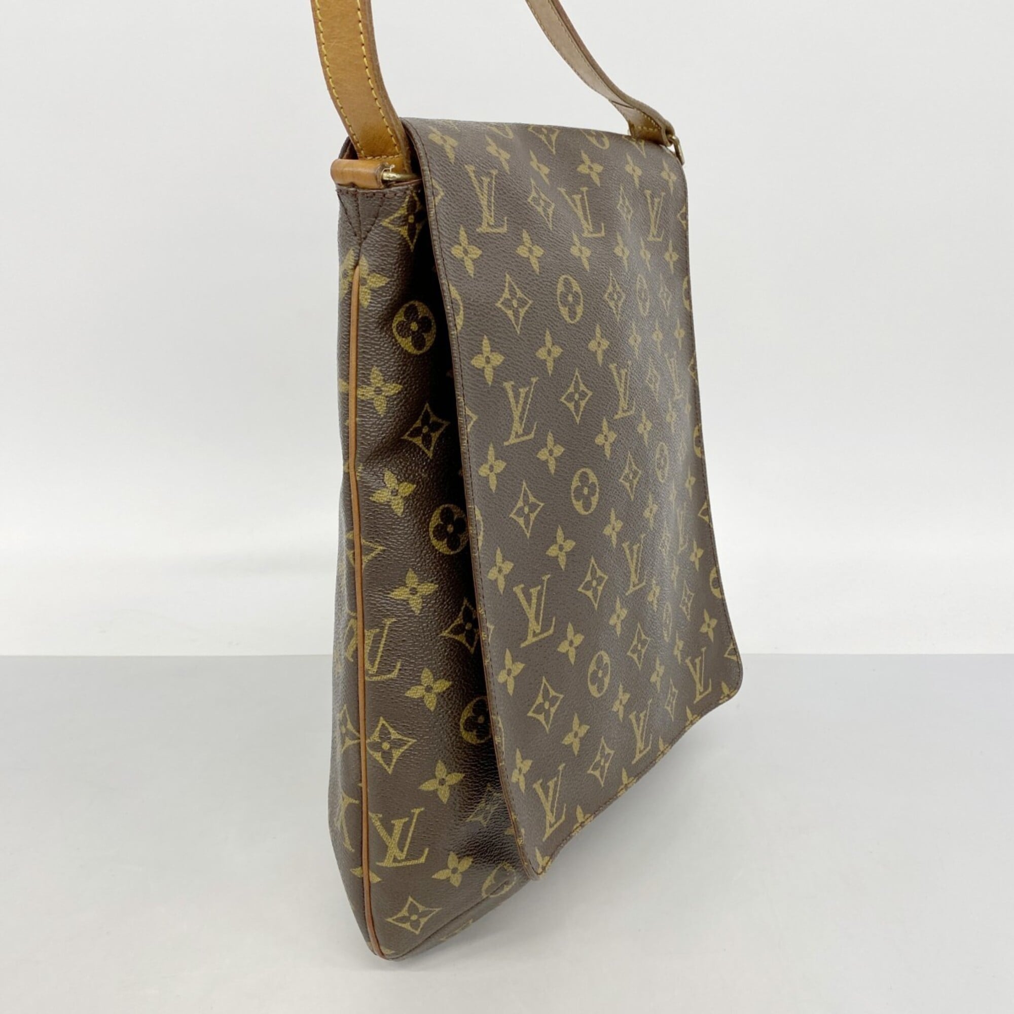 Louis Vuitton Brown Shoulder Bag (Pre-Owned)